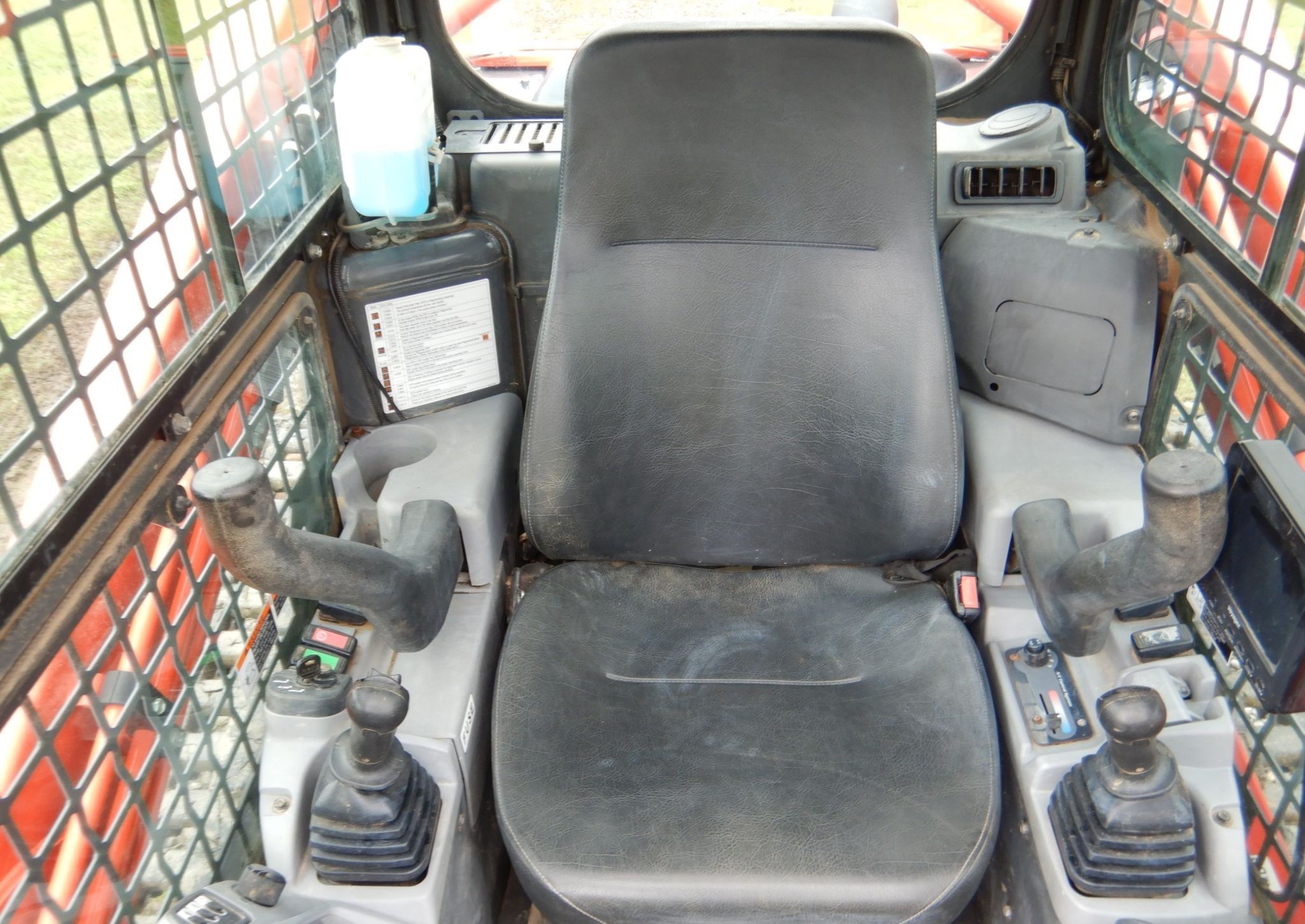 gallery 2017 Kubota SVL 95-2S skid steer loader