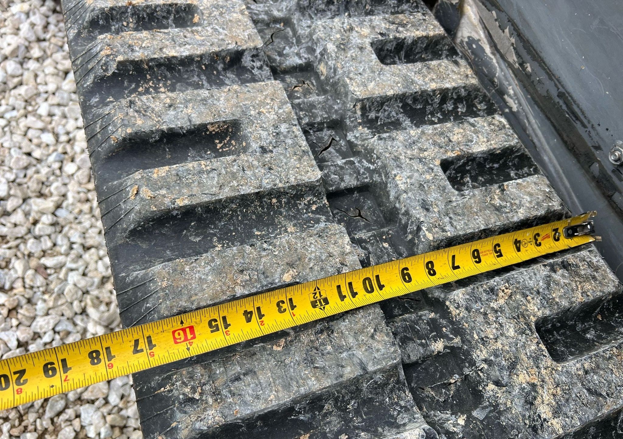 gallery 2020 Takeuchi TL12R2 tracked skid steer loader