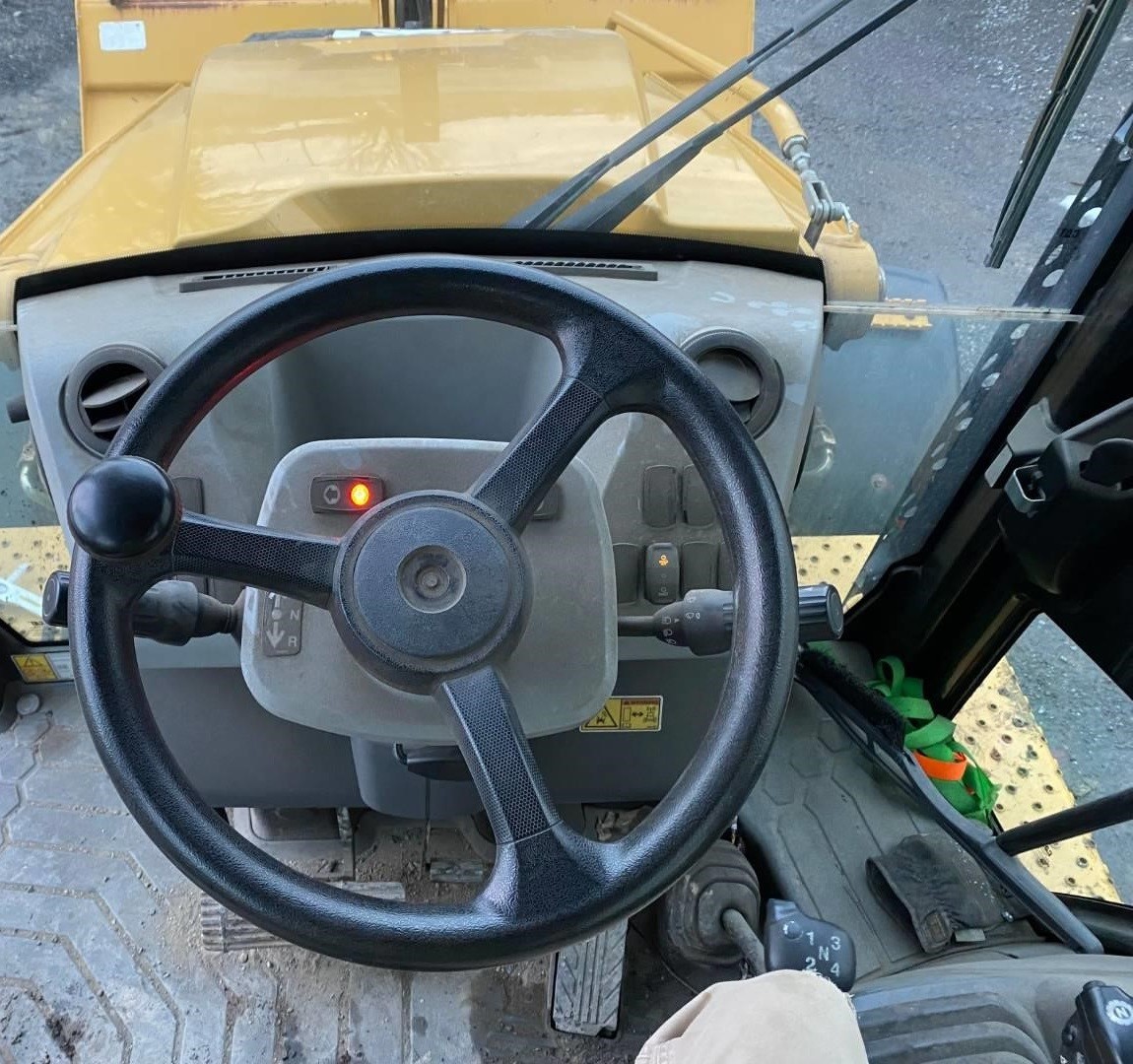 gallery 2015 CATERPILLAR 420F2