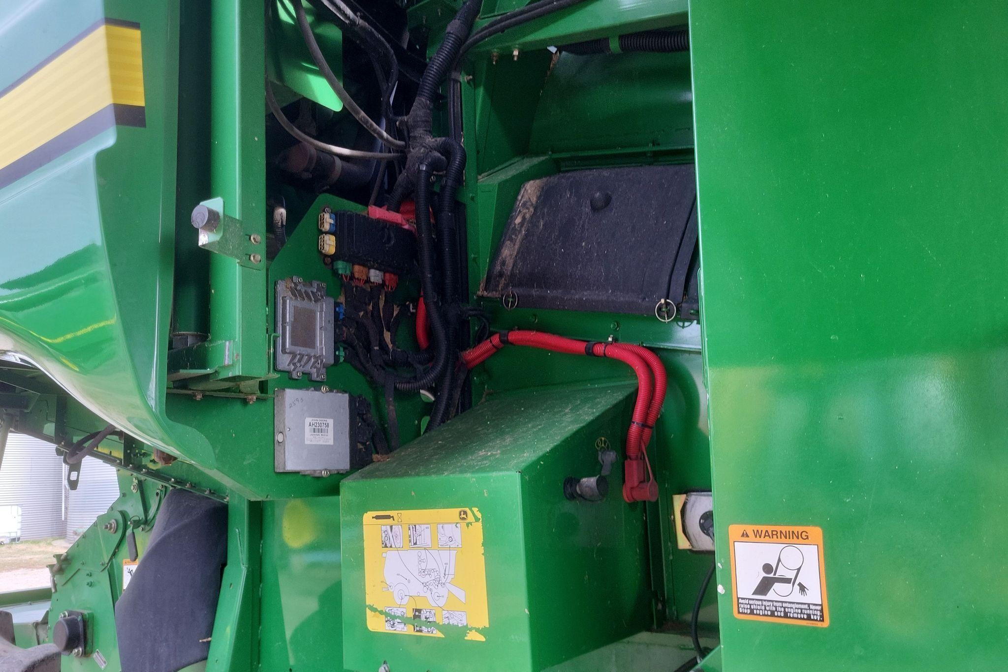 gallery 2008 John Deere 9770 STS RWA combine