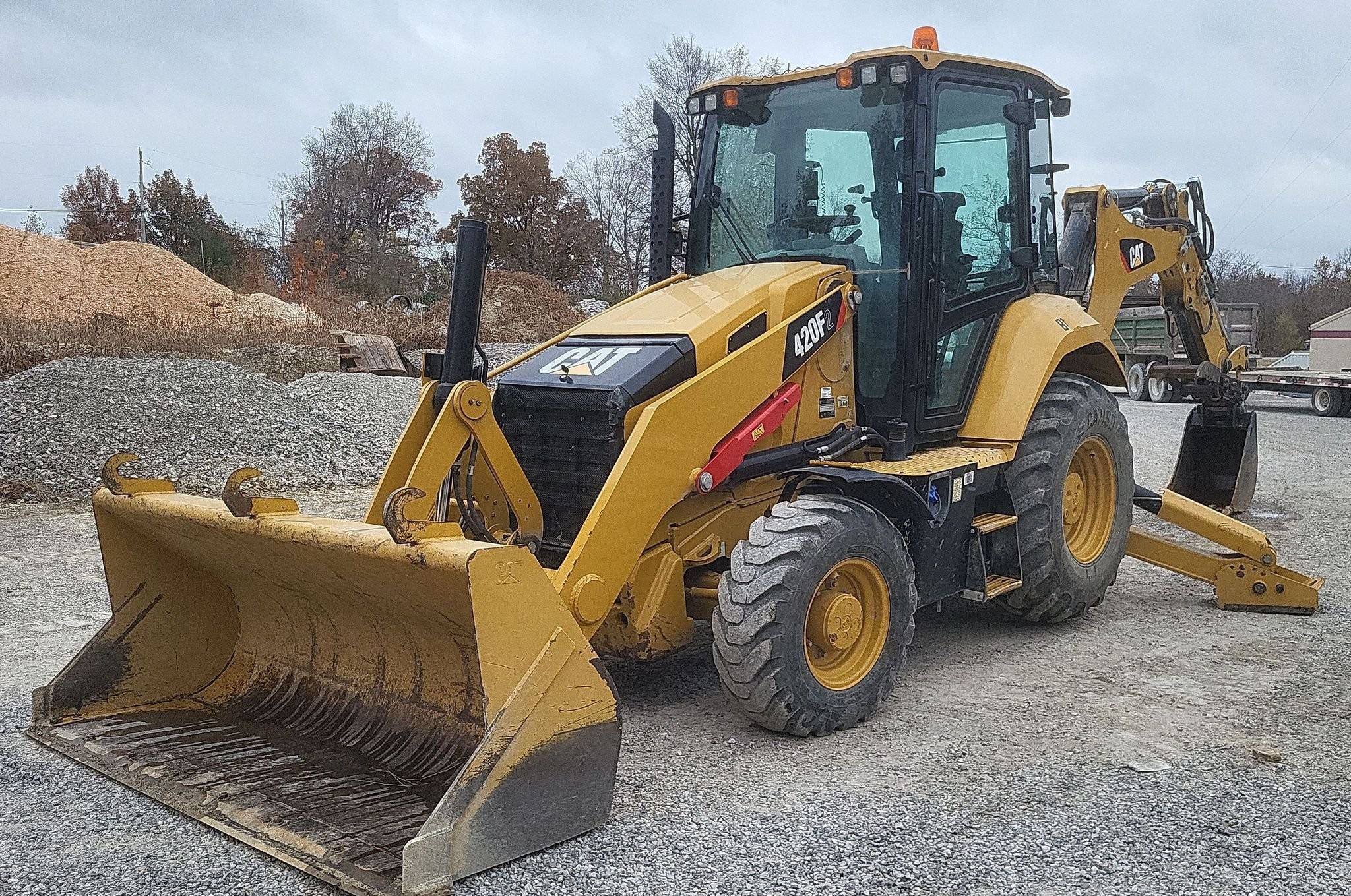 gallery 2018 Caterpillar 420F2 backhoe