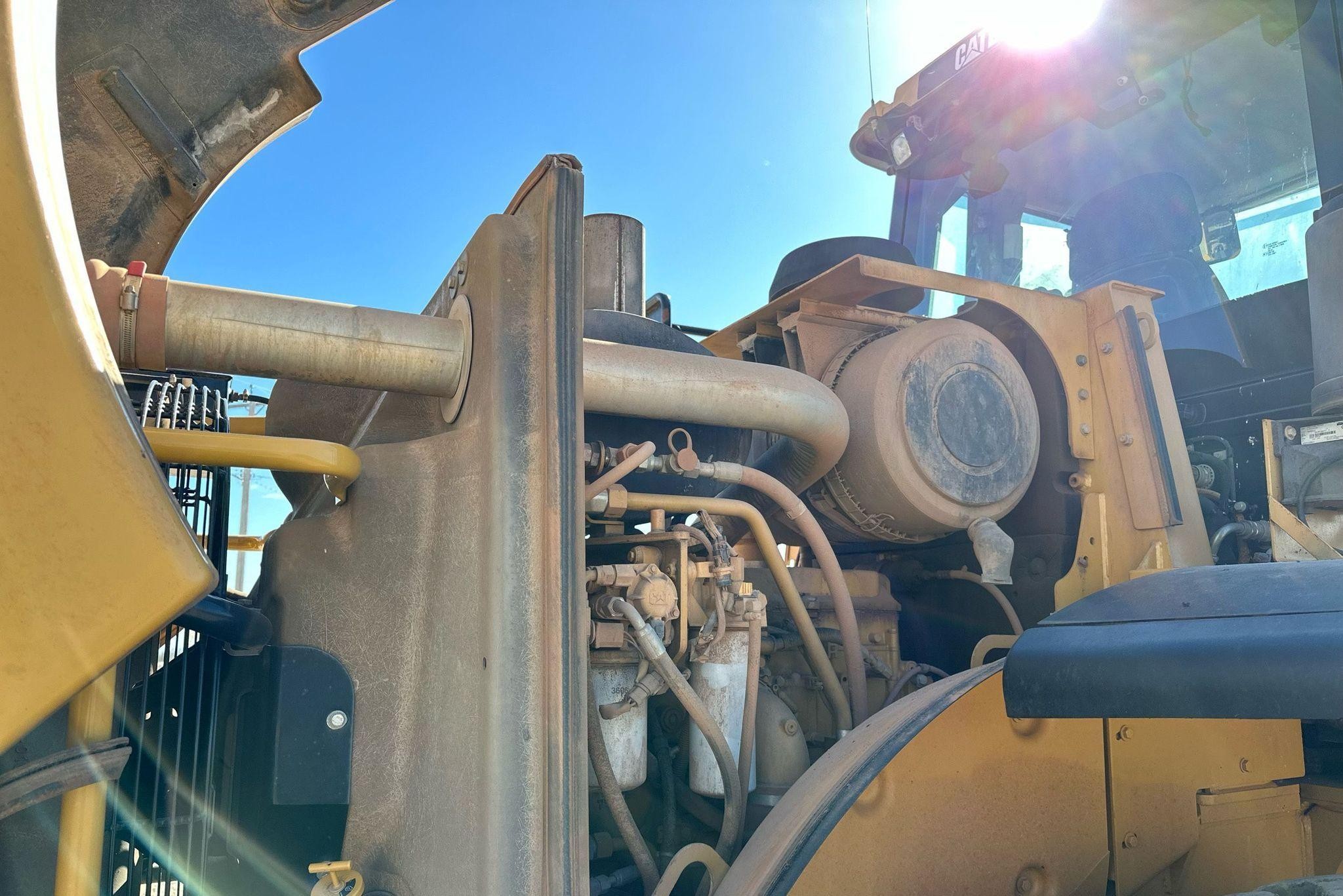 gallery 2010 Caterpillar 972H wheel loader
