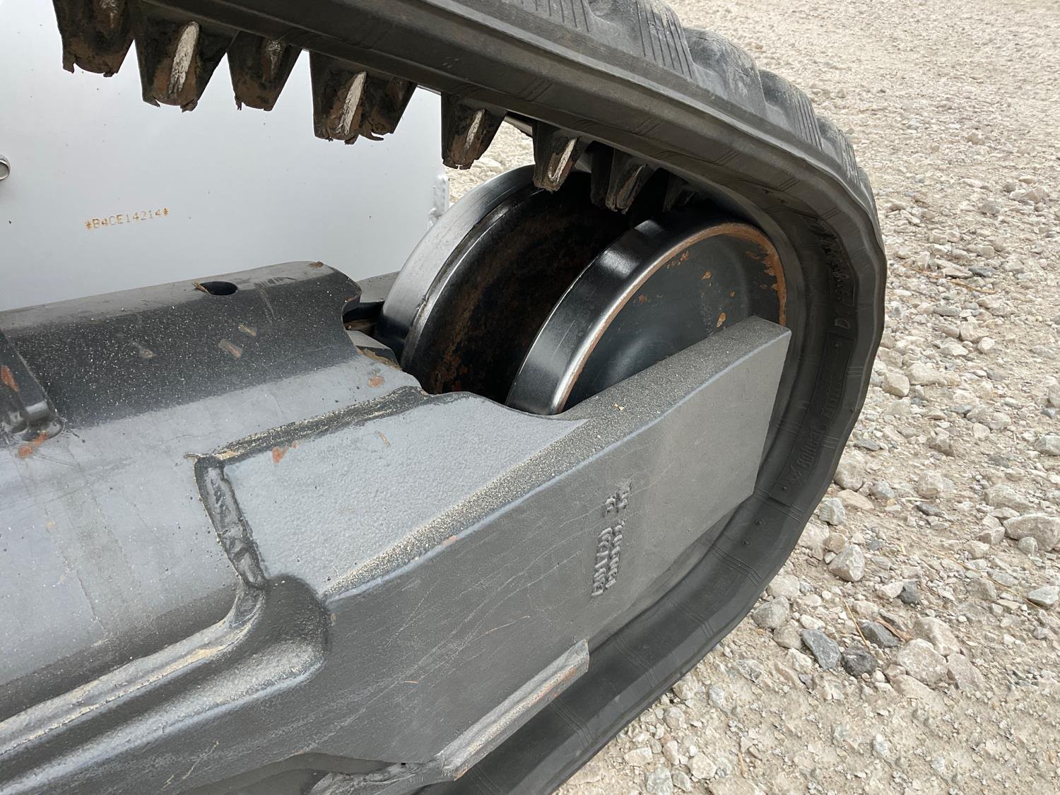 gallery 2021 Bobcat T76 R-Series Compact Track Loader