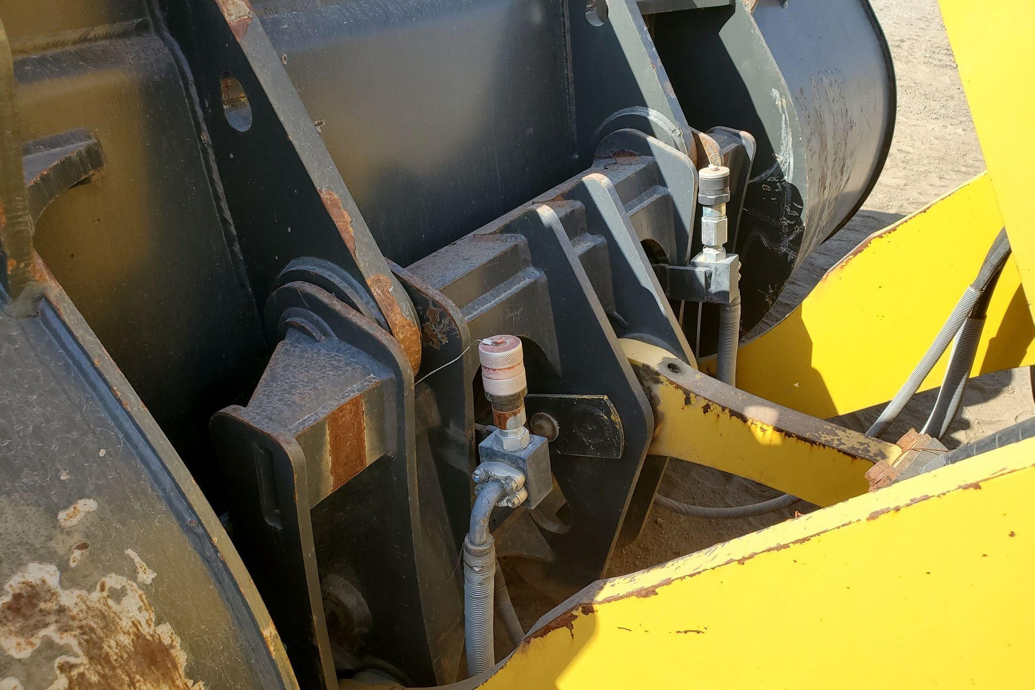 gallery 2014 Komatsu WA270-7 wheel loader