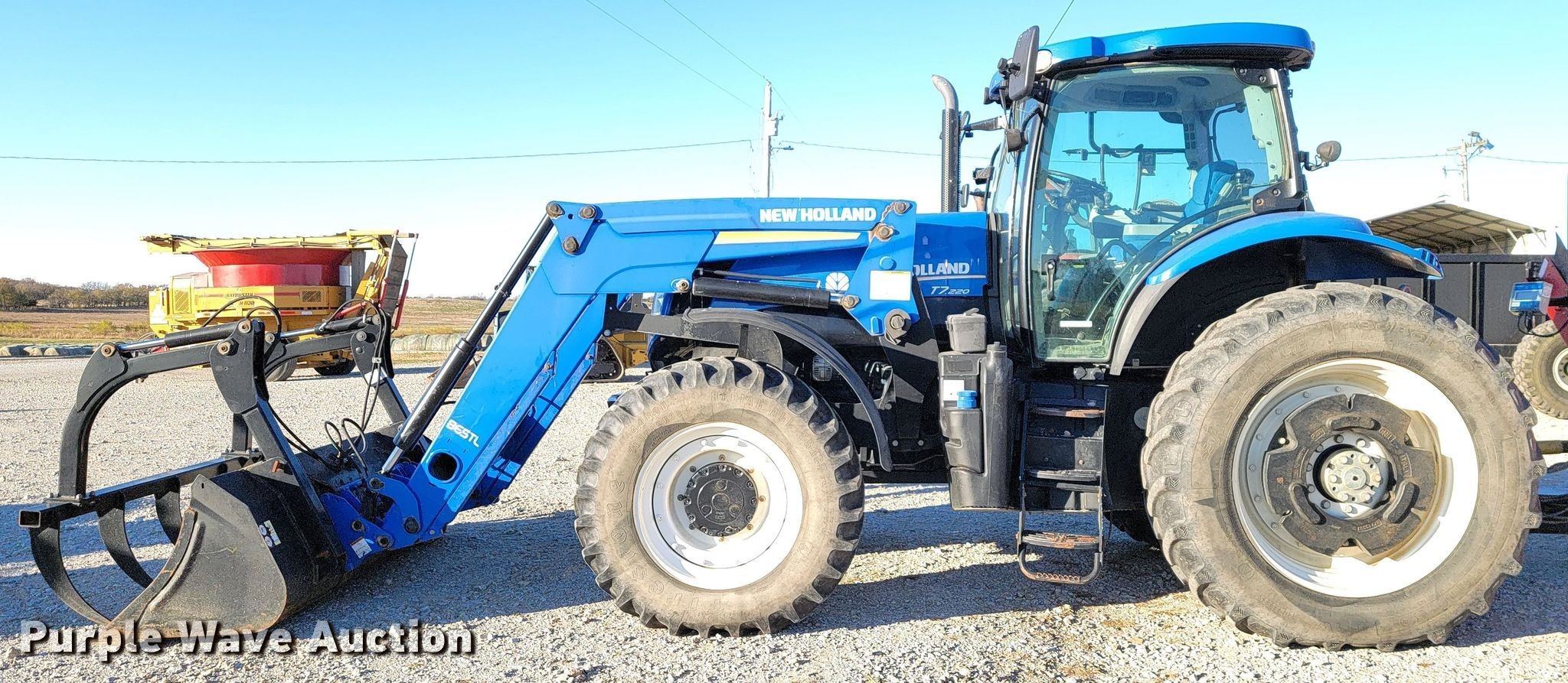 gallery 2014 New Holland T7.220 MFWD tractor