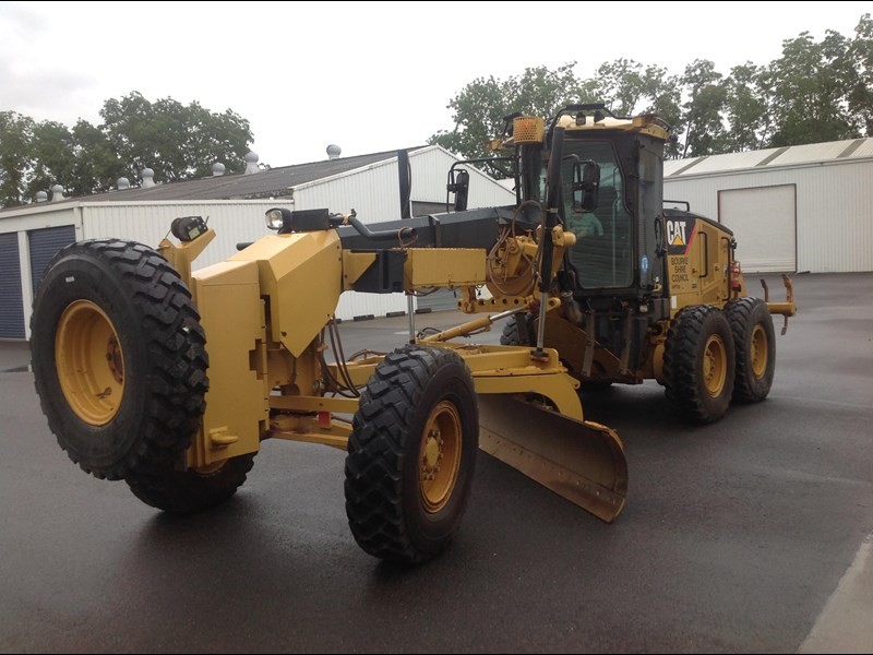 gallery 2009 Caterpillar 12M Grader