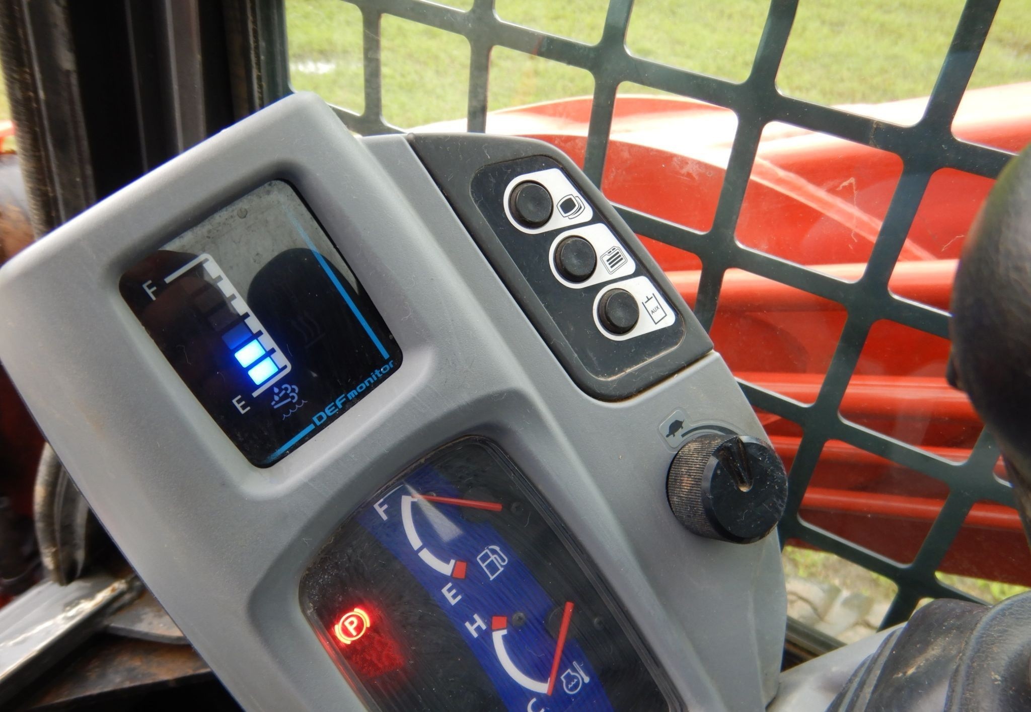gallery 2017 Kubota SVL 95-2S skid steer loader