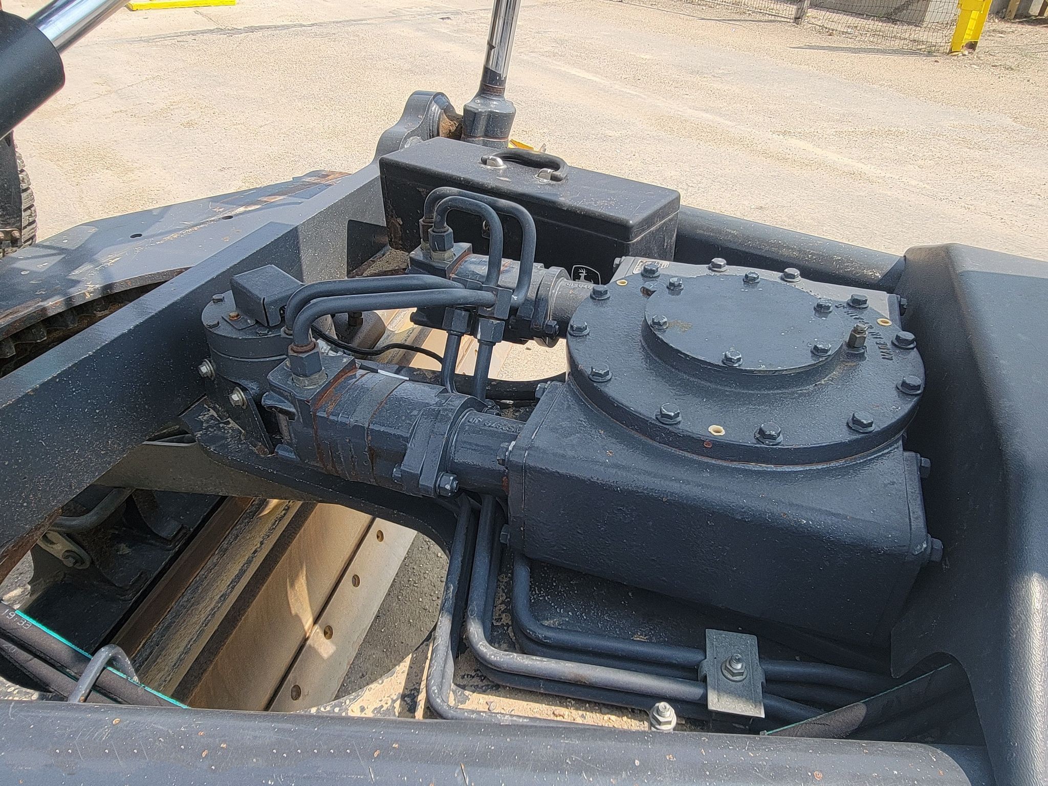 gallery 2016 John Deere 772GP motor grader