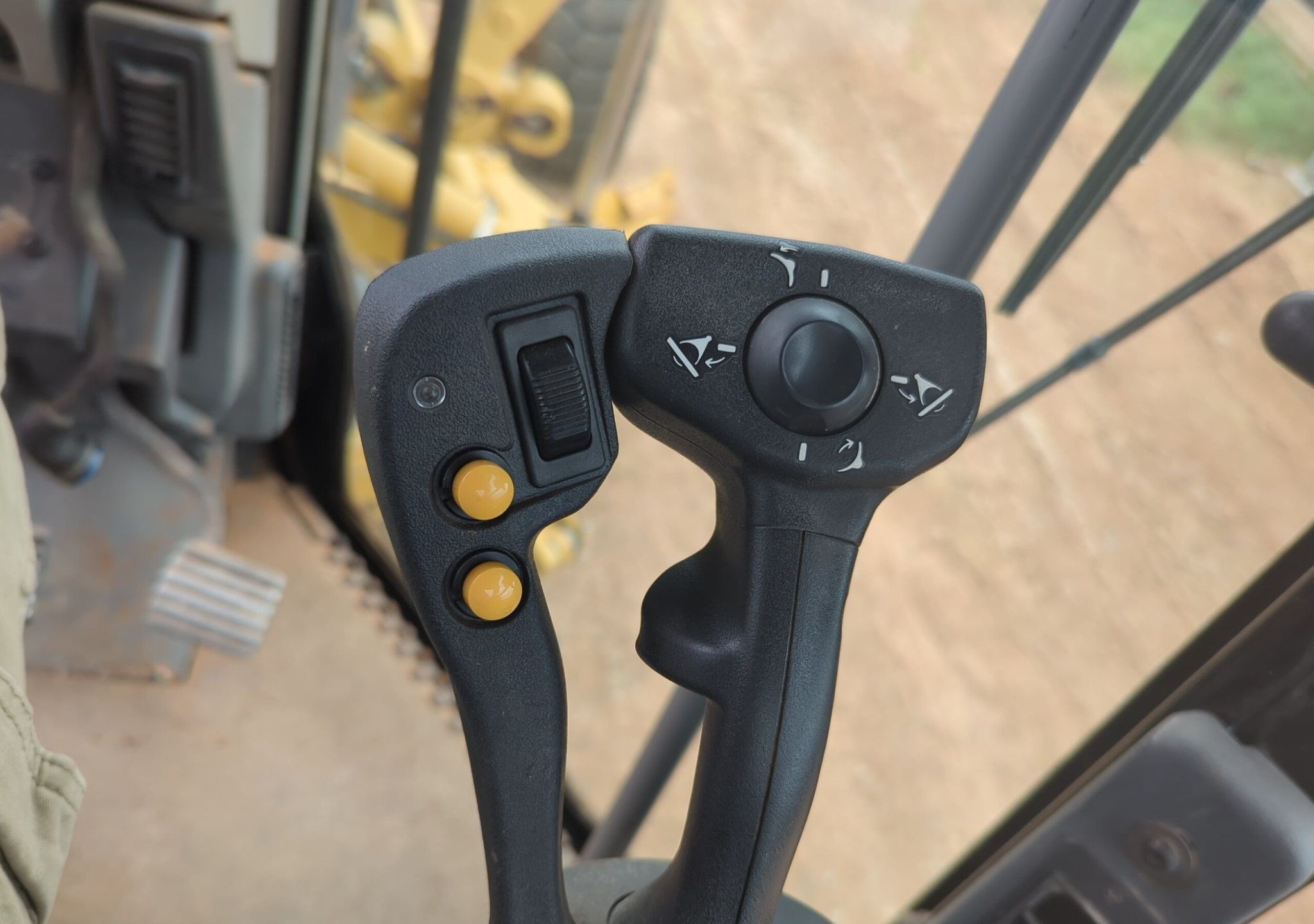 gallery 2012 Caterpillar 140M2 VHP motor grader