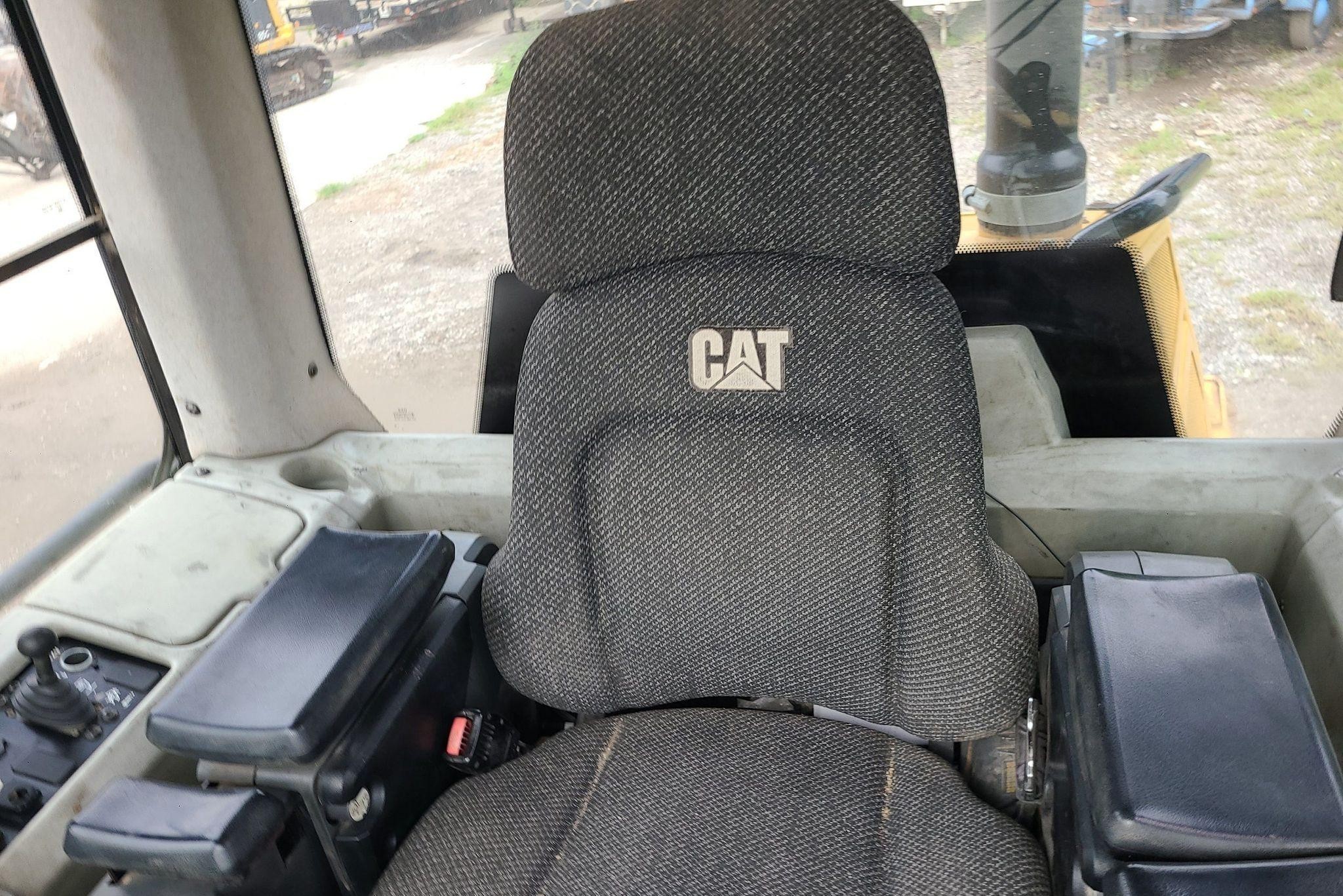 gallery 2008 Caterpillar 963D track loader