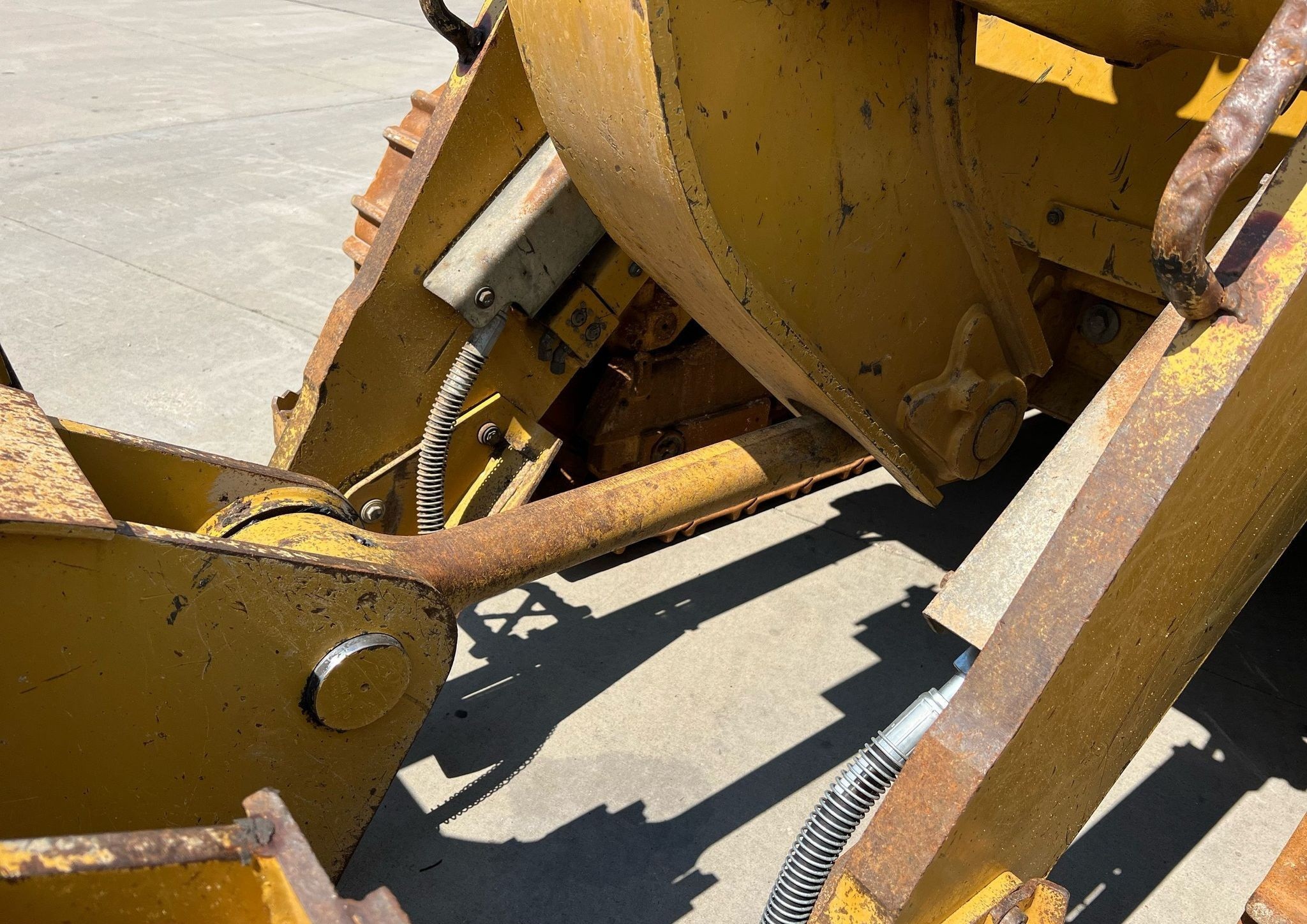 gallery 2016 Caterpillar 963K track loader