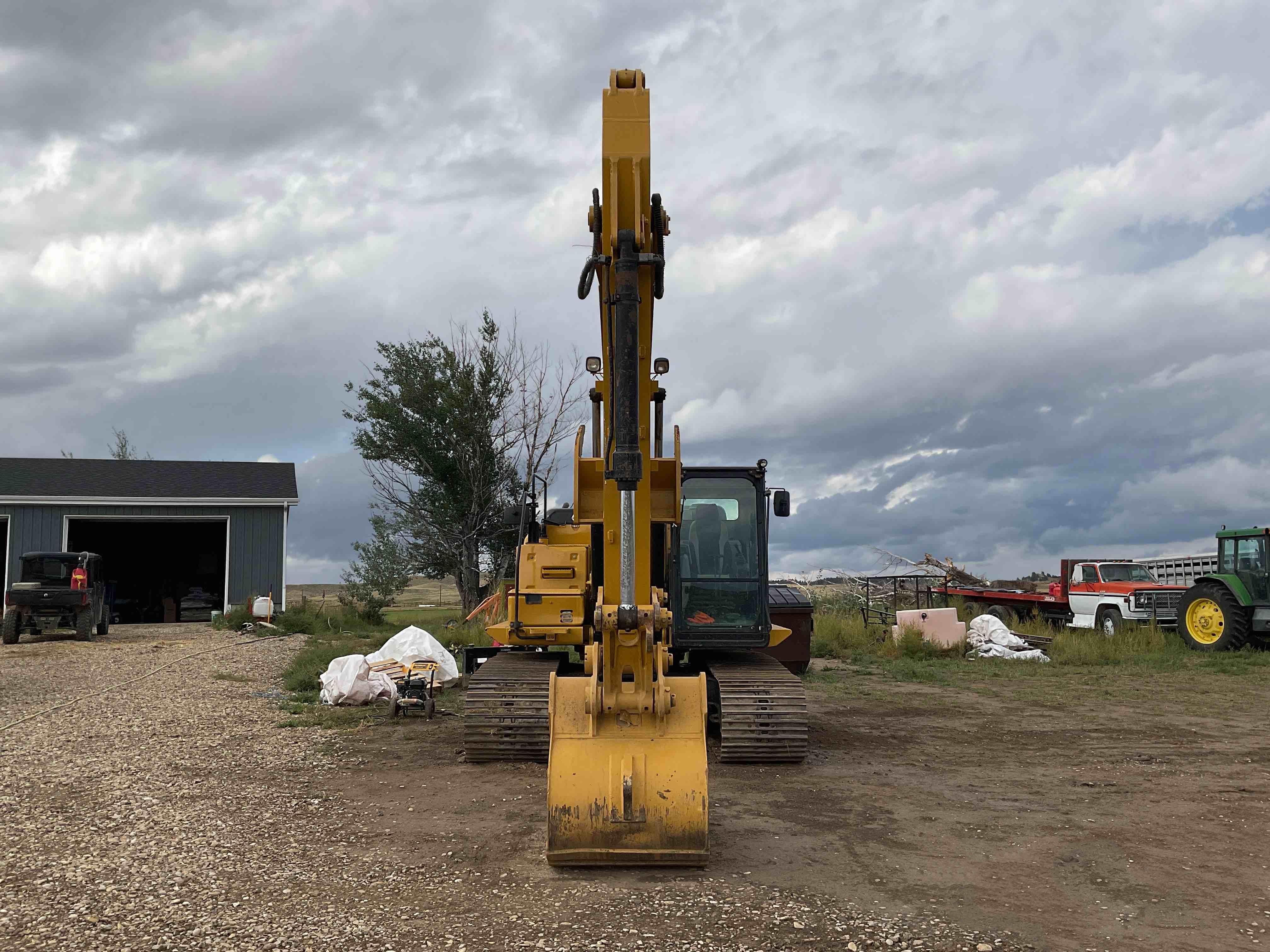 gallery 2017 Caterpillar 320FL Excavator