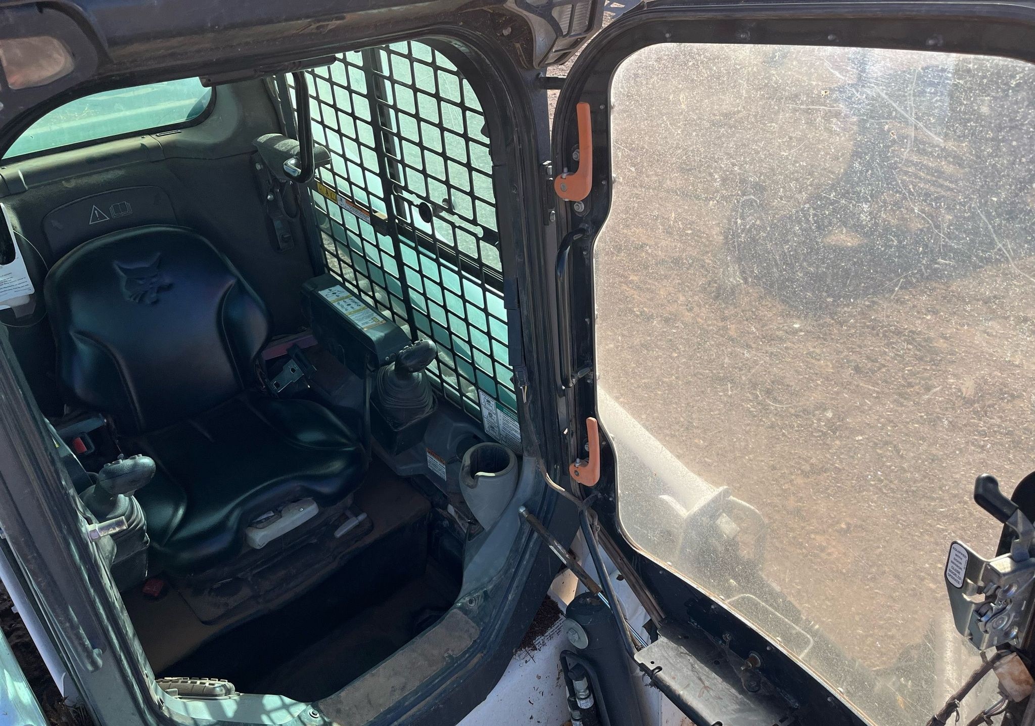 gallery 2018 Bobcat T870 tracked skid steer loader