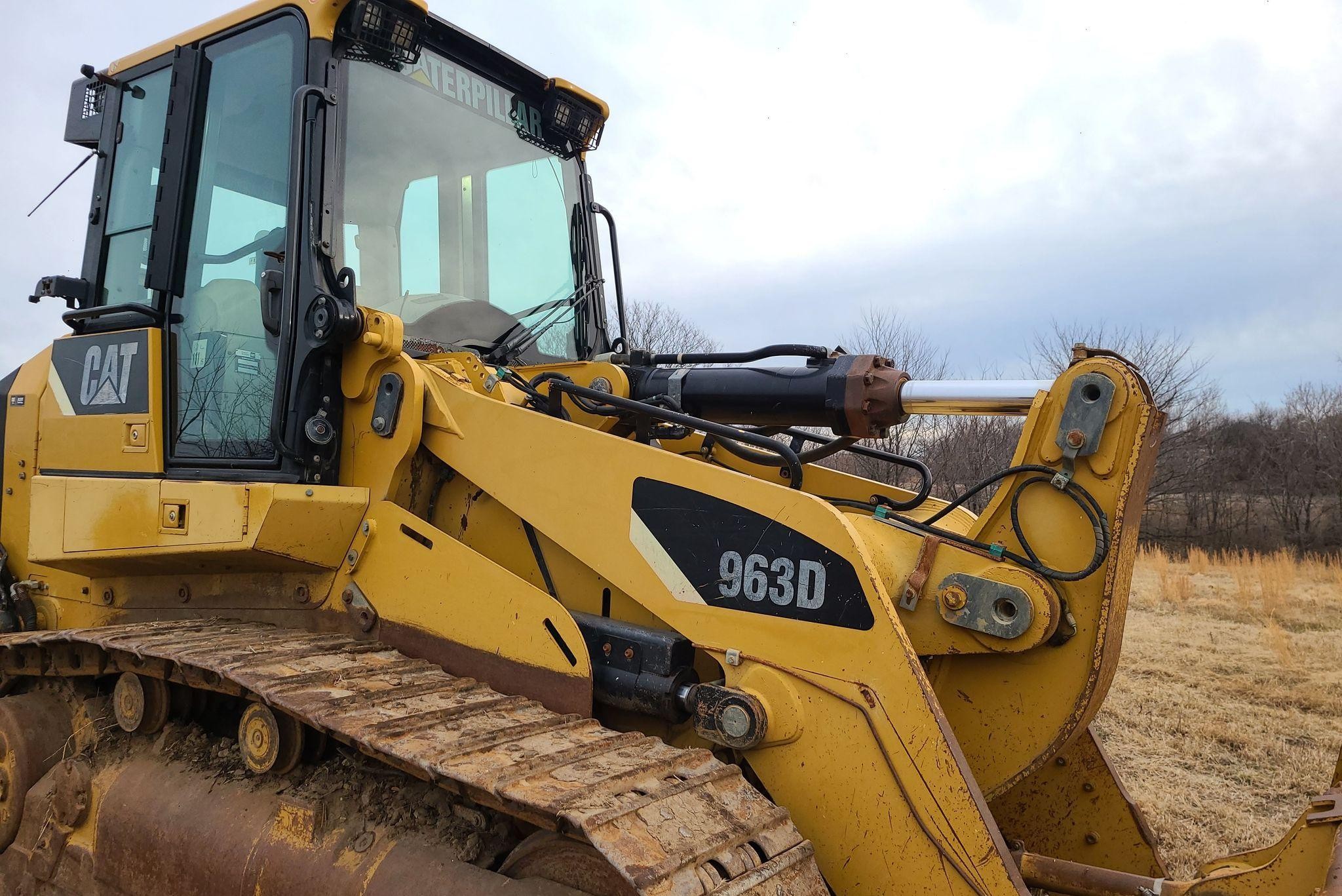 gallery 2010 Caterpillar 963D track loader