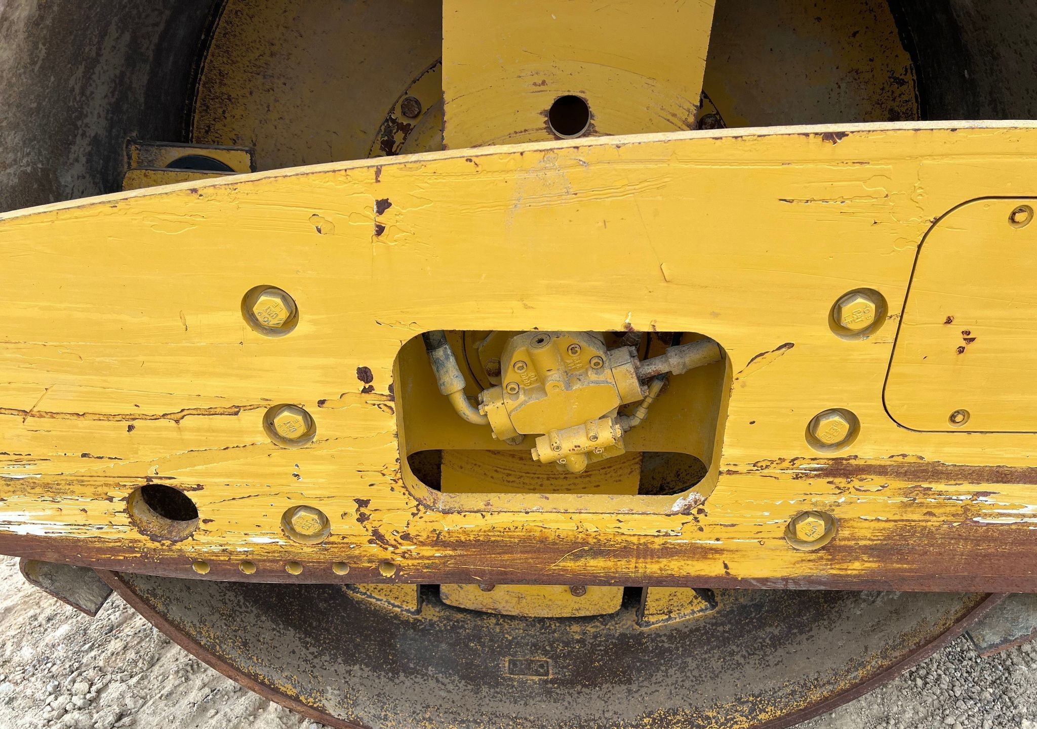 gallery 2008 Caterpillar CS56 single drum vibratory roller