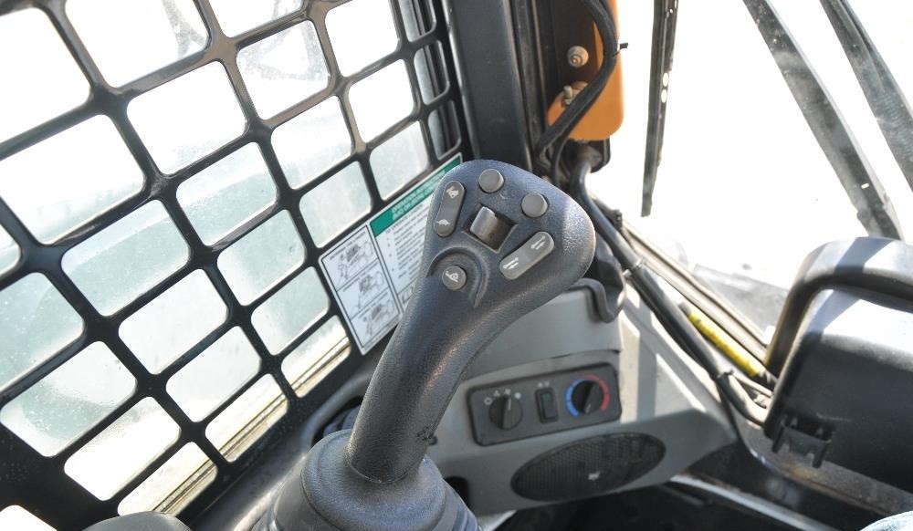 gallery 2013 Bobcat T870 Compact Track Loader