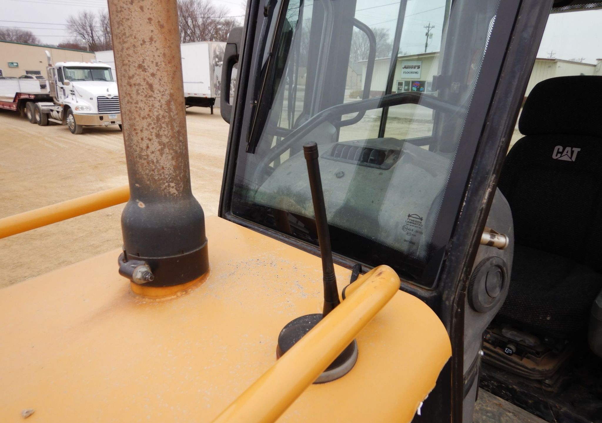 gallery 2011 Caterpillar D5K LGP dozer