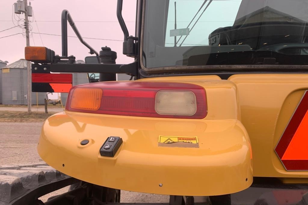 gallery 2013 Challenger MT765D Track Tractor