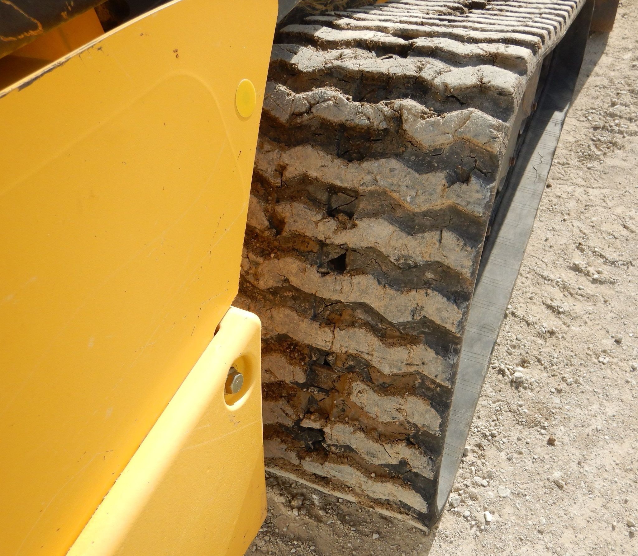 gallery New Holland C245 tracked skid steer loader