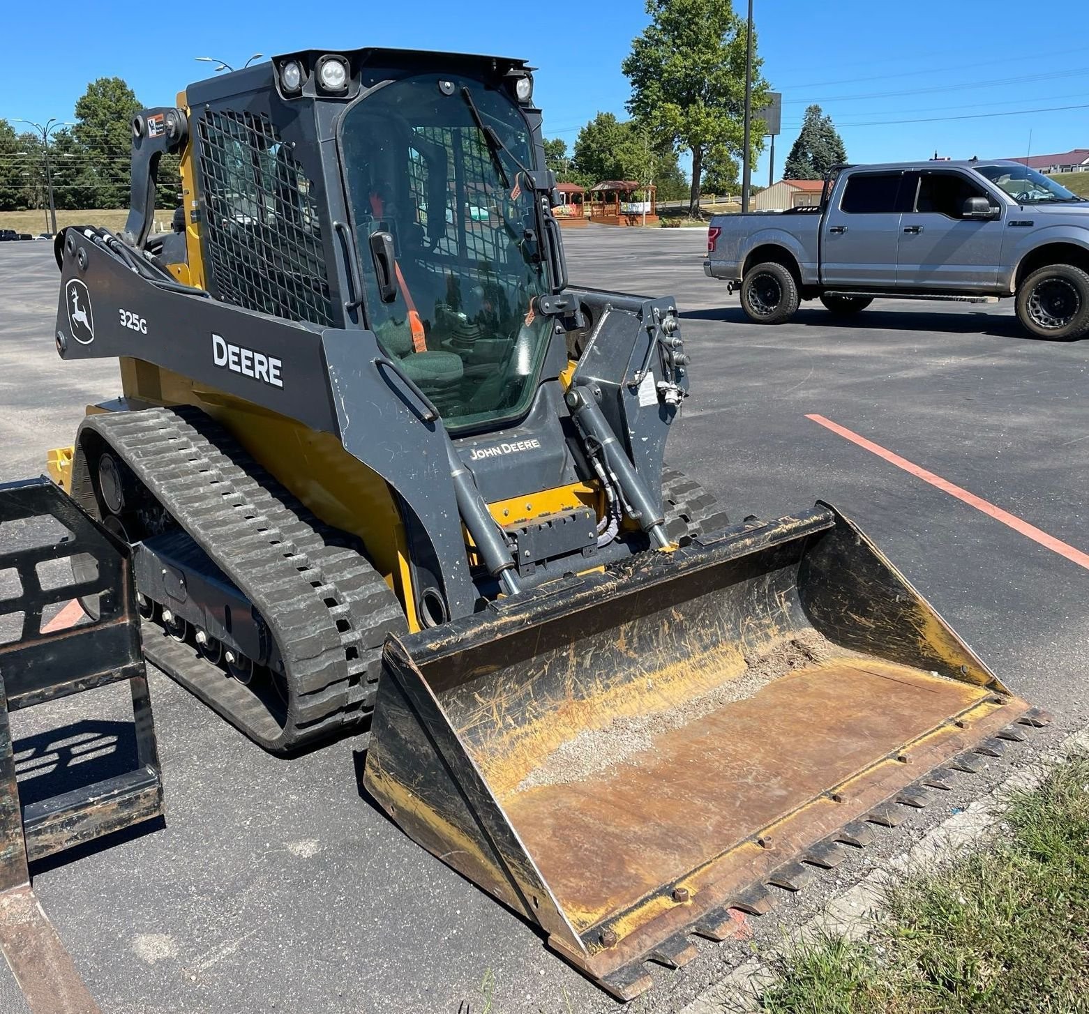gallery 2021 John Deere 325G tracked skid steer loader