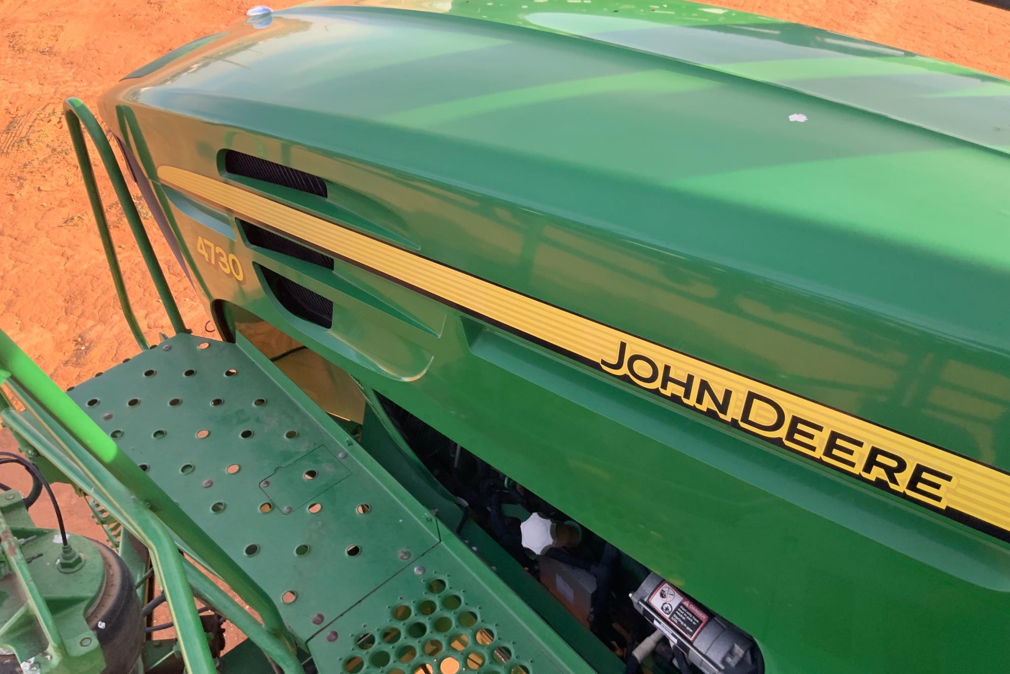 gallery 2011 John Deere 4730 Self-Propelled Sprayer