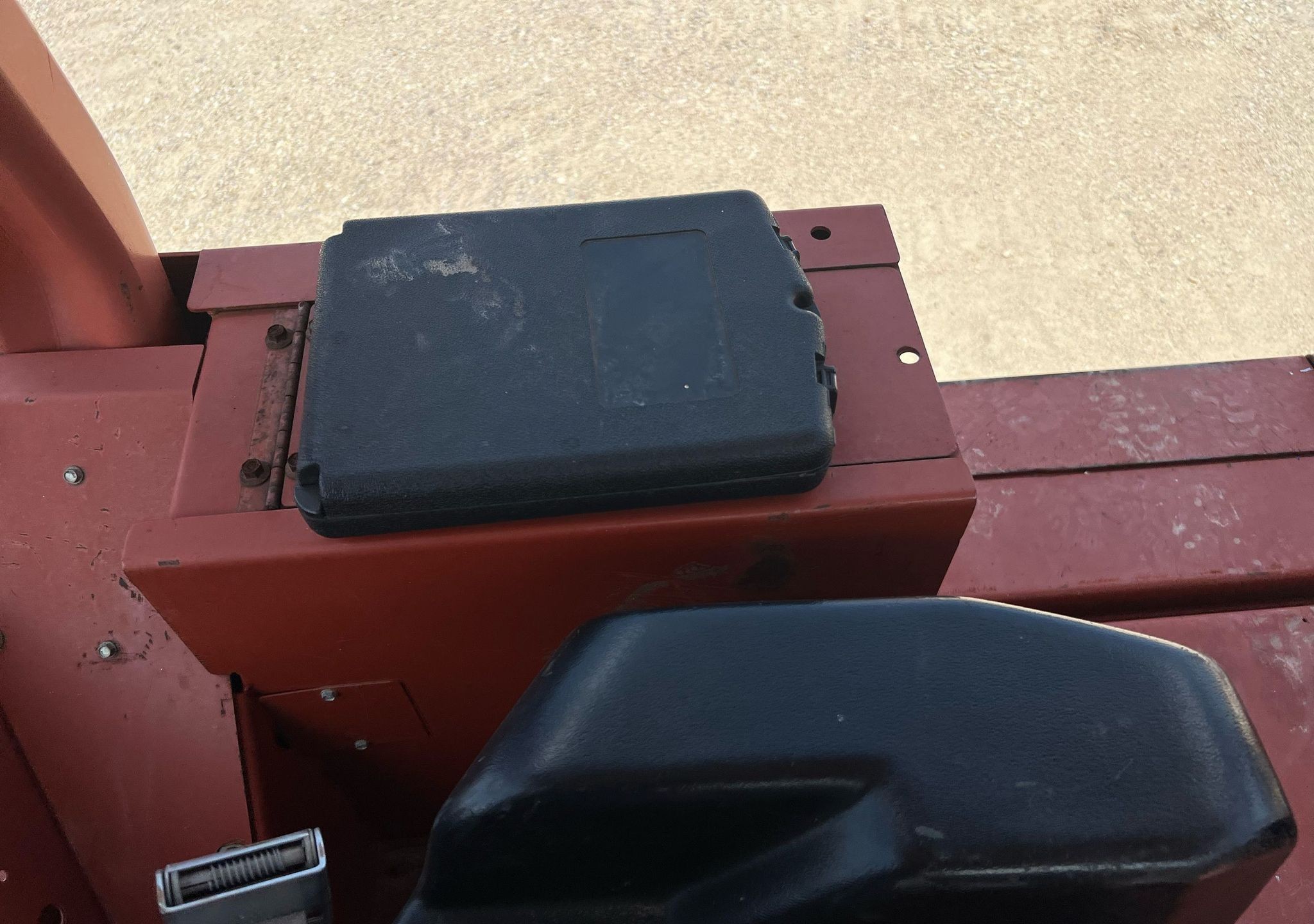 gallery 2006 Ditch Witch HT185 cable plow