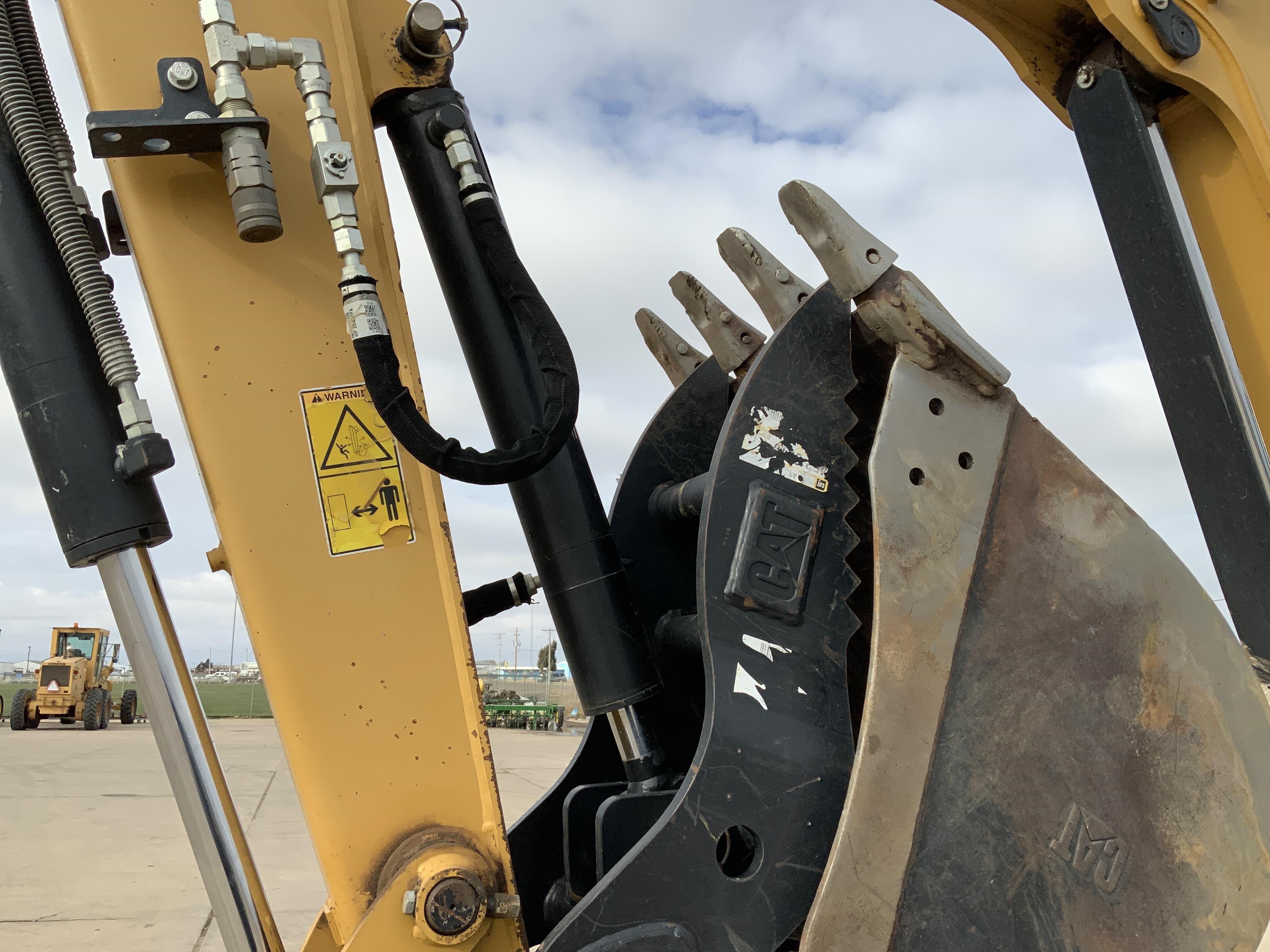 gallery 2014 Caterpillar 305E Mini Excavator