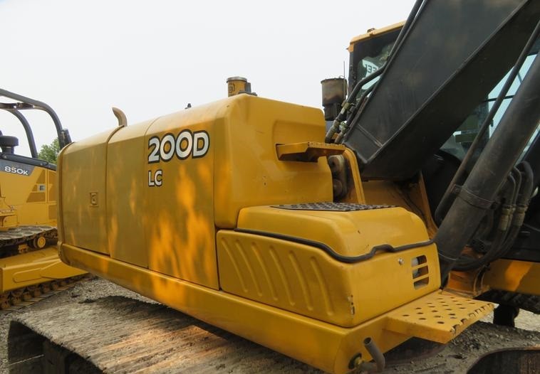gallery 2012 John Deere 200D LC excavator