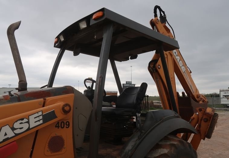 gallery 2006 Case 580M Series 2 backhoe
