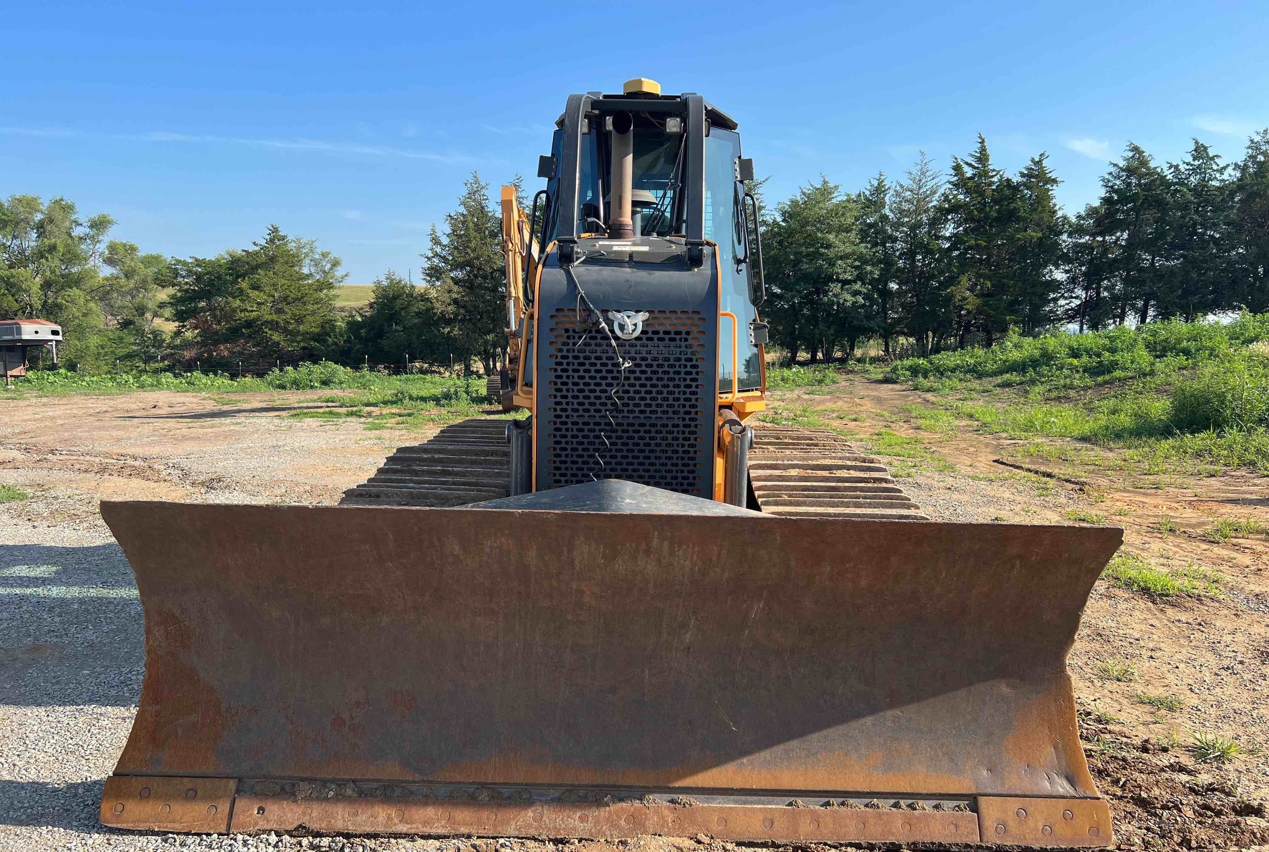 gallery 2017 Case 1150M LGP Crawler Dozer