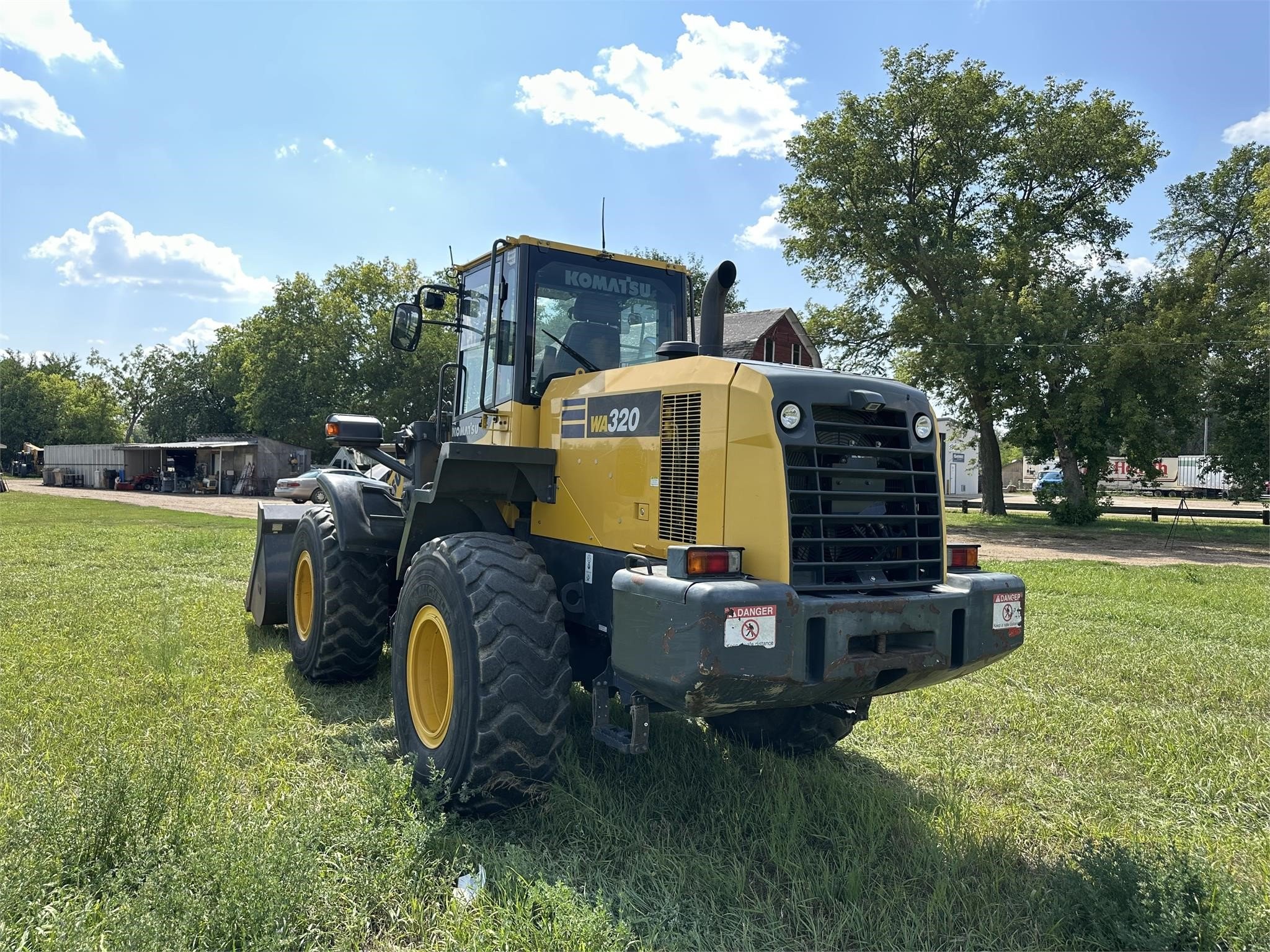 gallery 2016 KOMATSU WA320-7