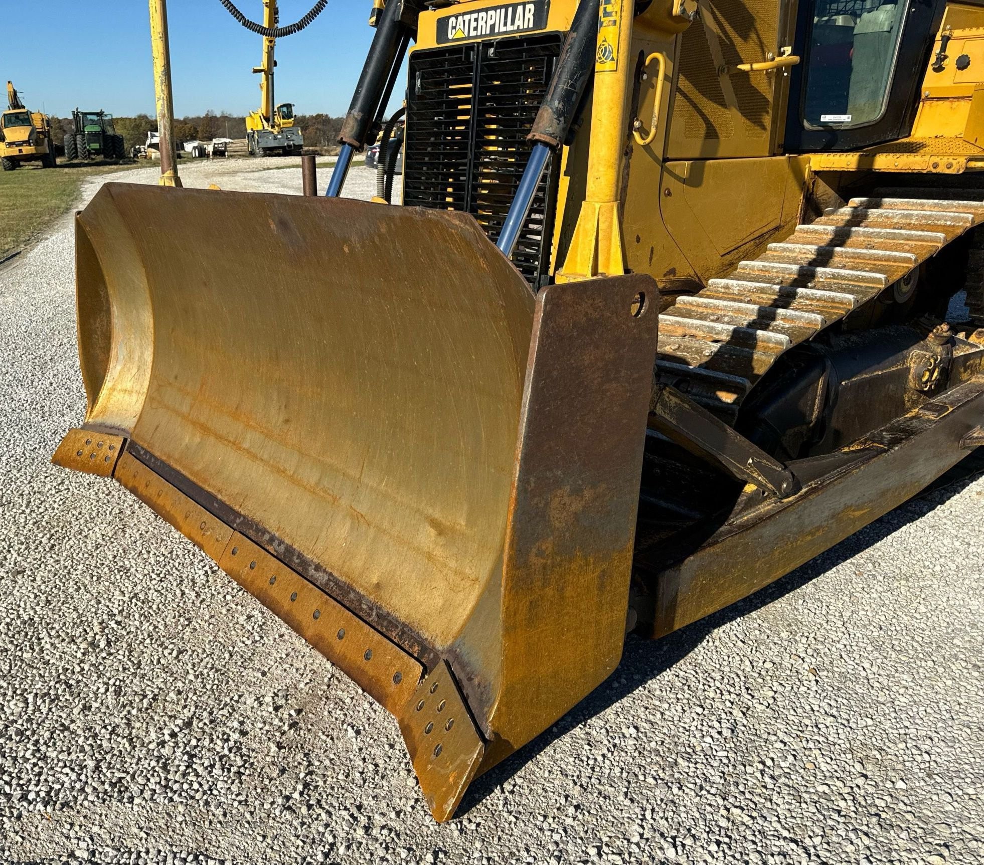 gallery 2011 Caterpillar D6T XL dozer