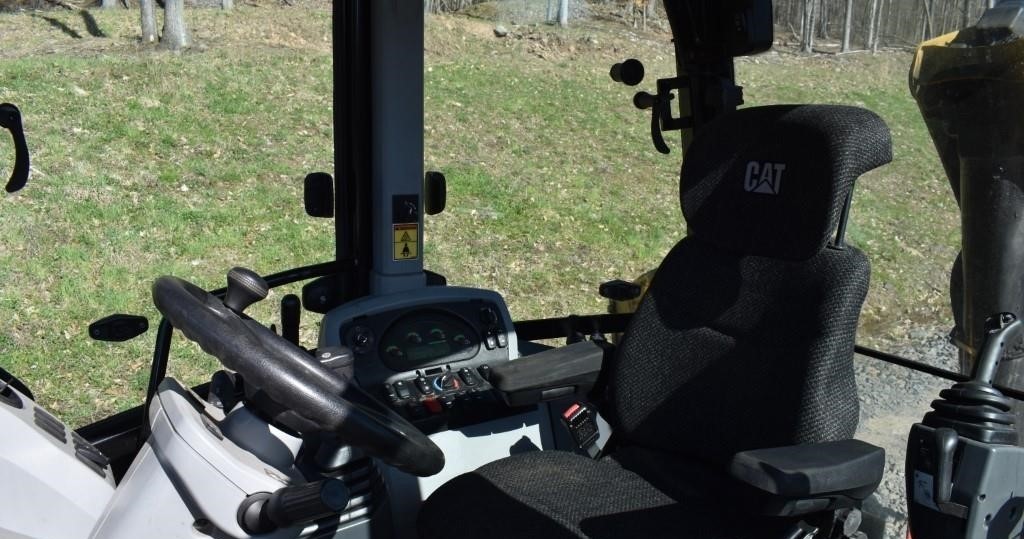 gallery 2017 CATERPILLAR 420F2 BACKHOE