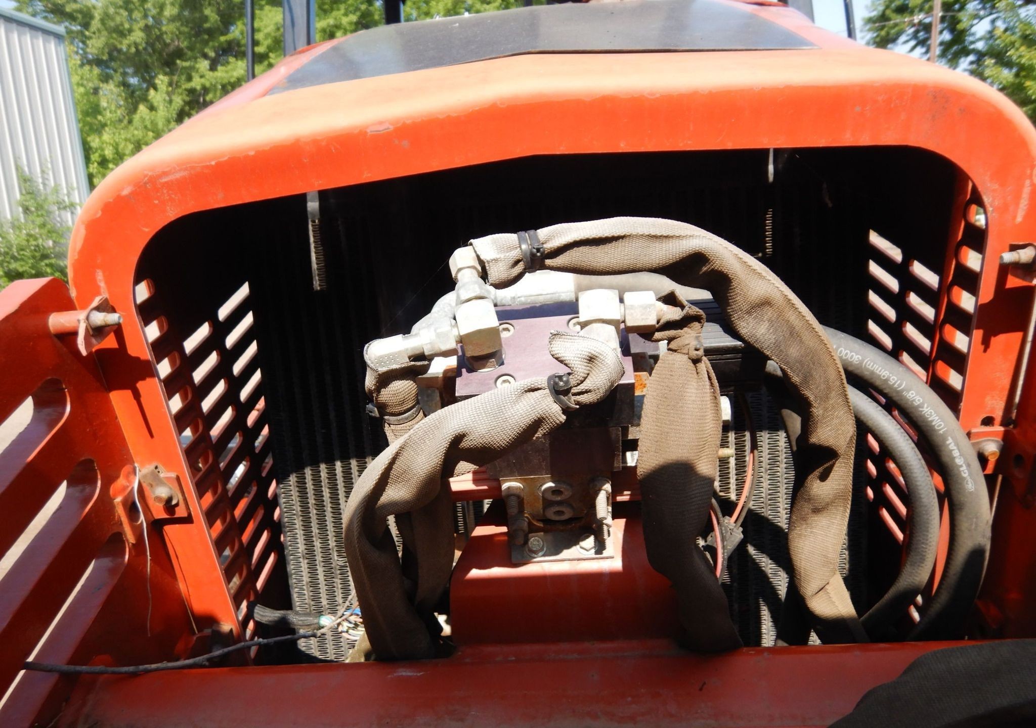 gallery 2004 Ditch Witch HT115 cable plow