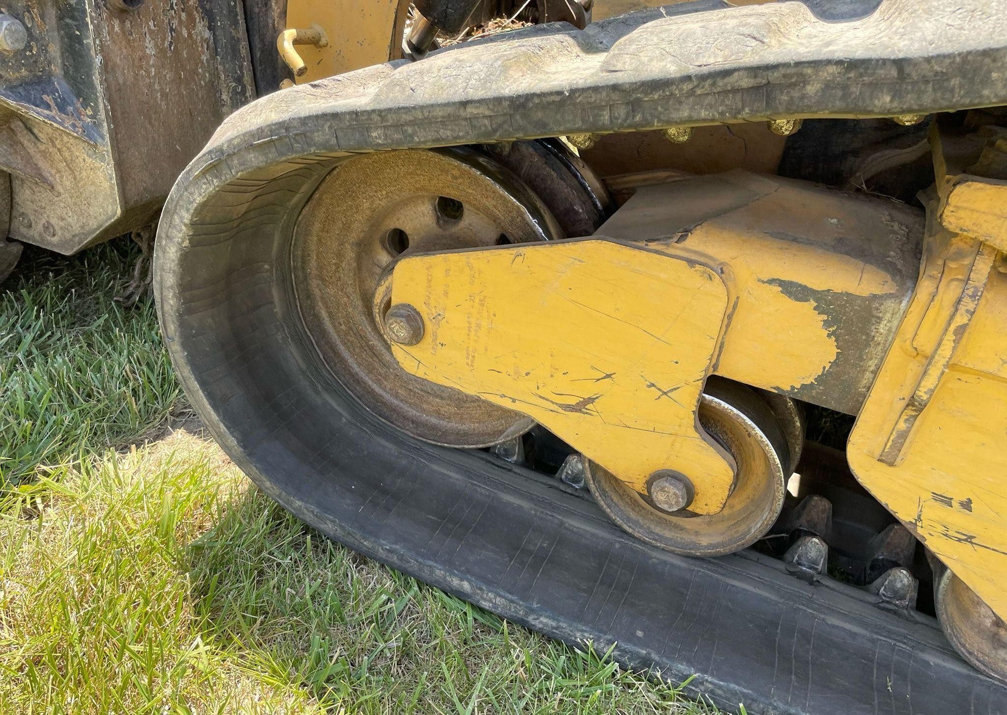 gallery 2017 Caterpillar 299D2XHP Skid Steer