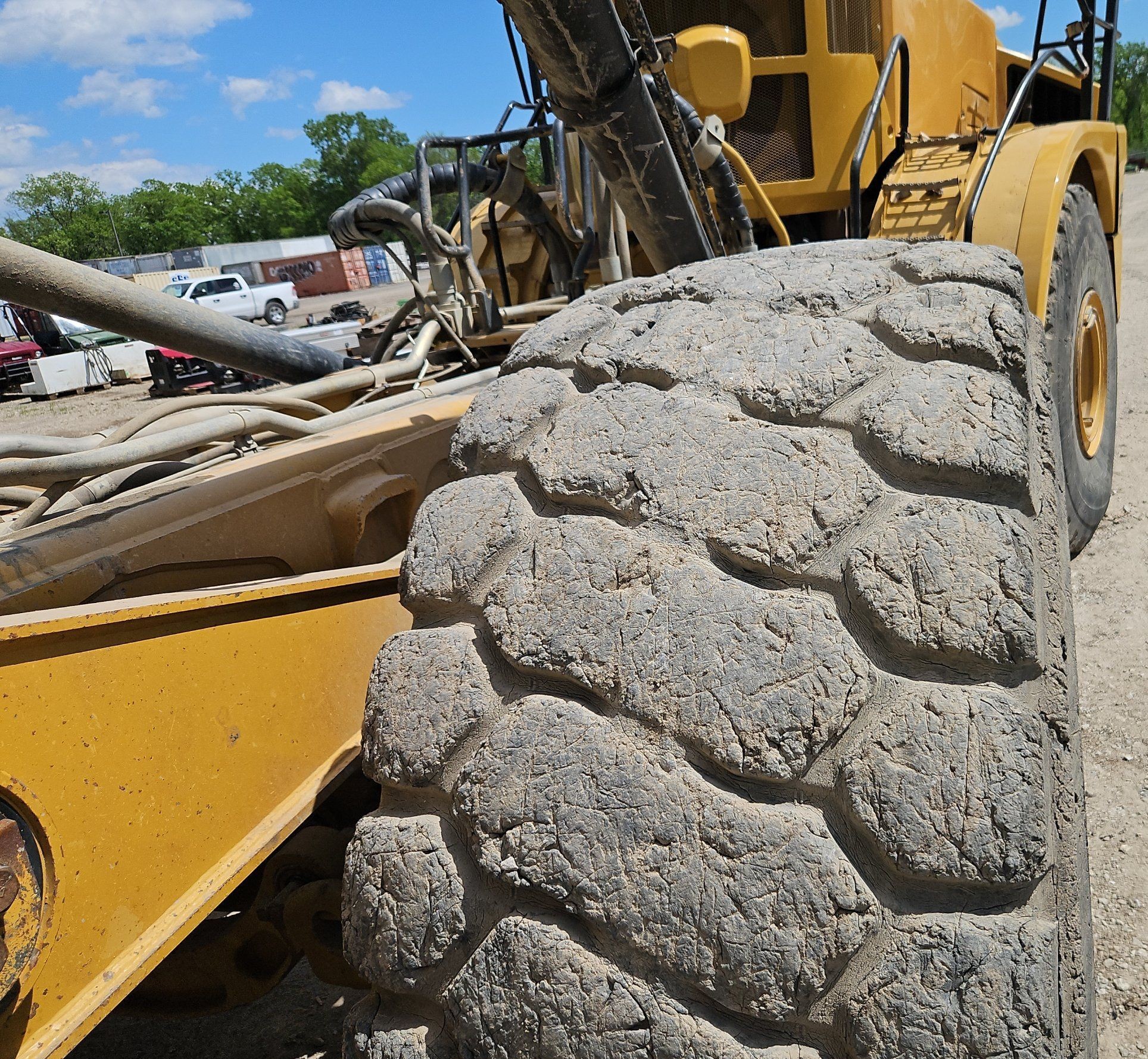 gallery 2013 Caterpillar 740B haul truck