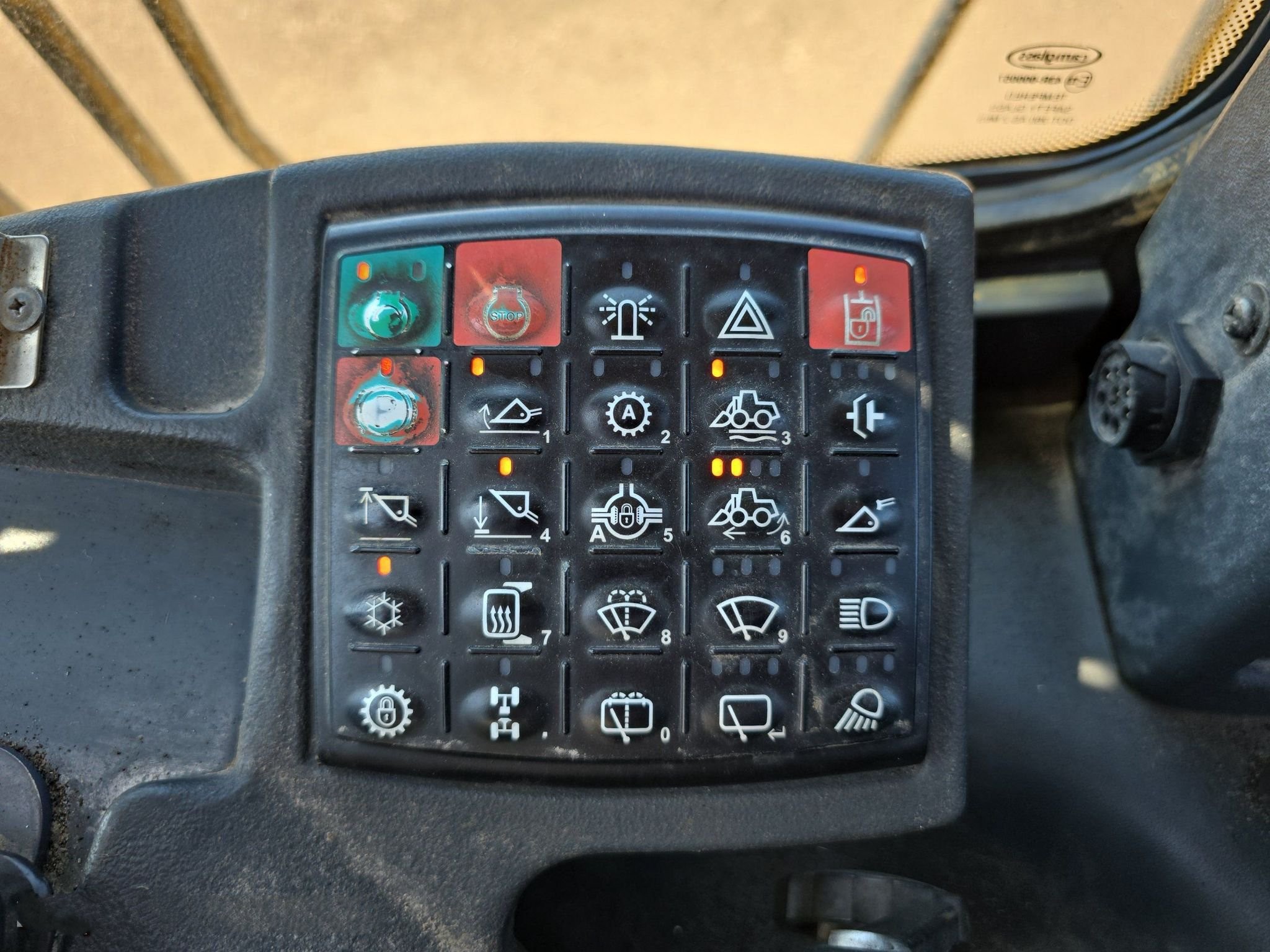 gallery 2014 John Deere 824K Wheel Loader