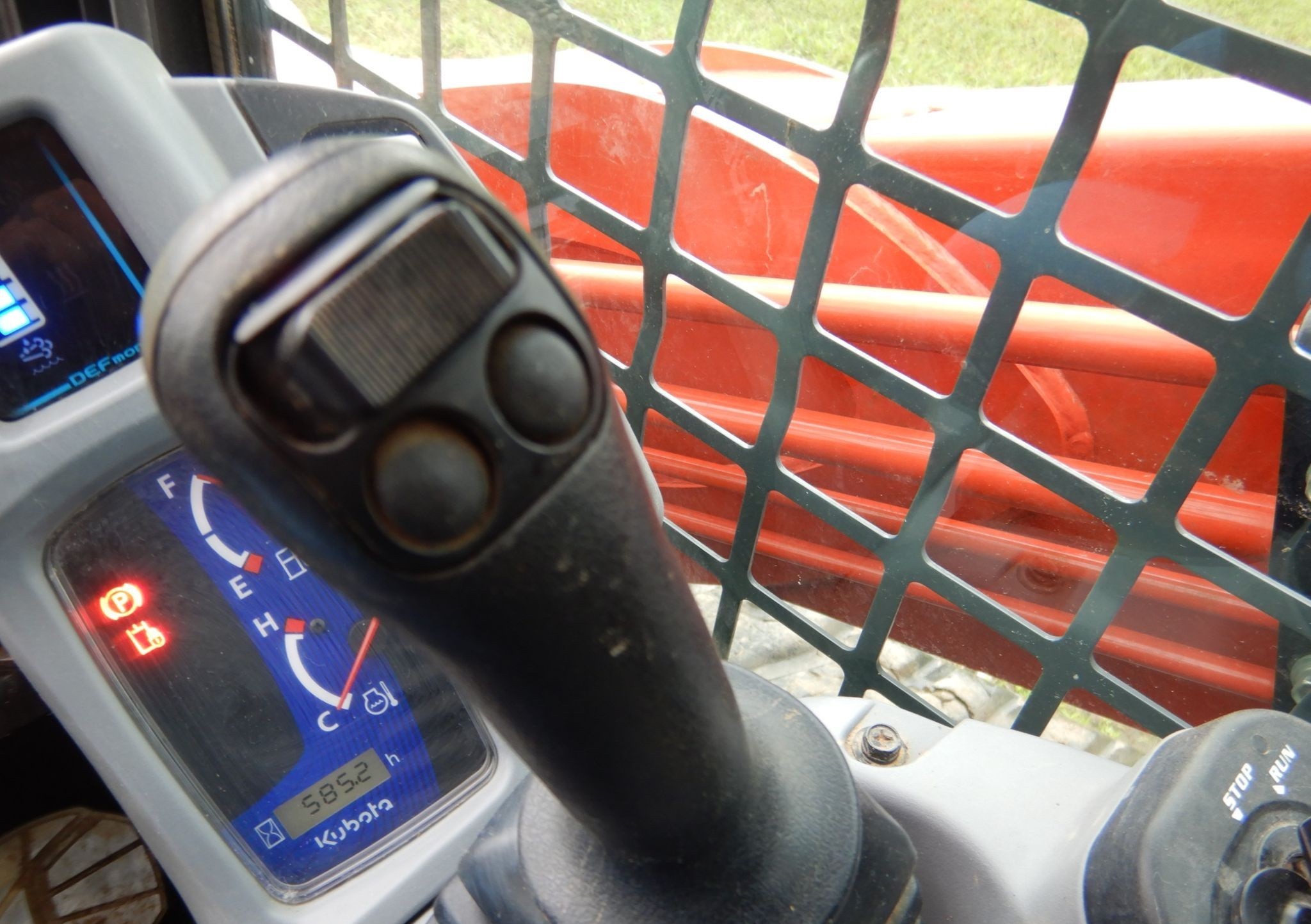gallery 2017 Kubota SVL 95-2S skid steer loader