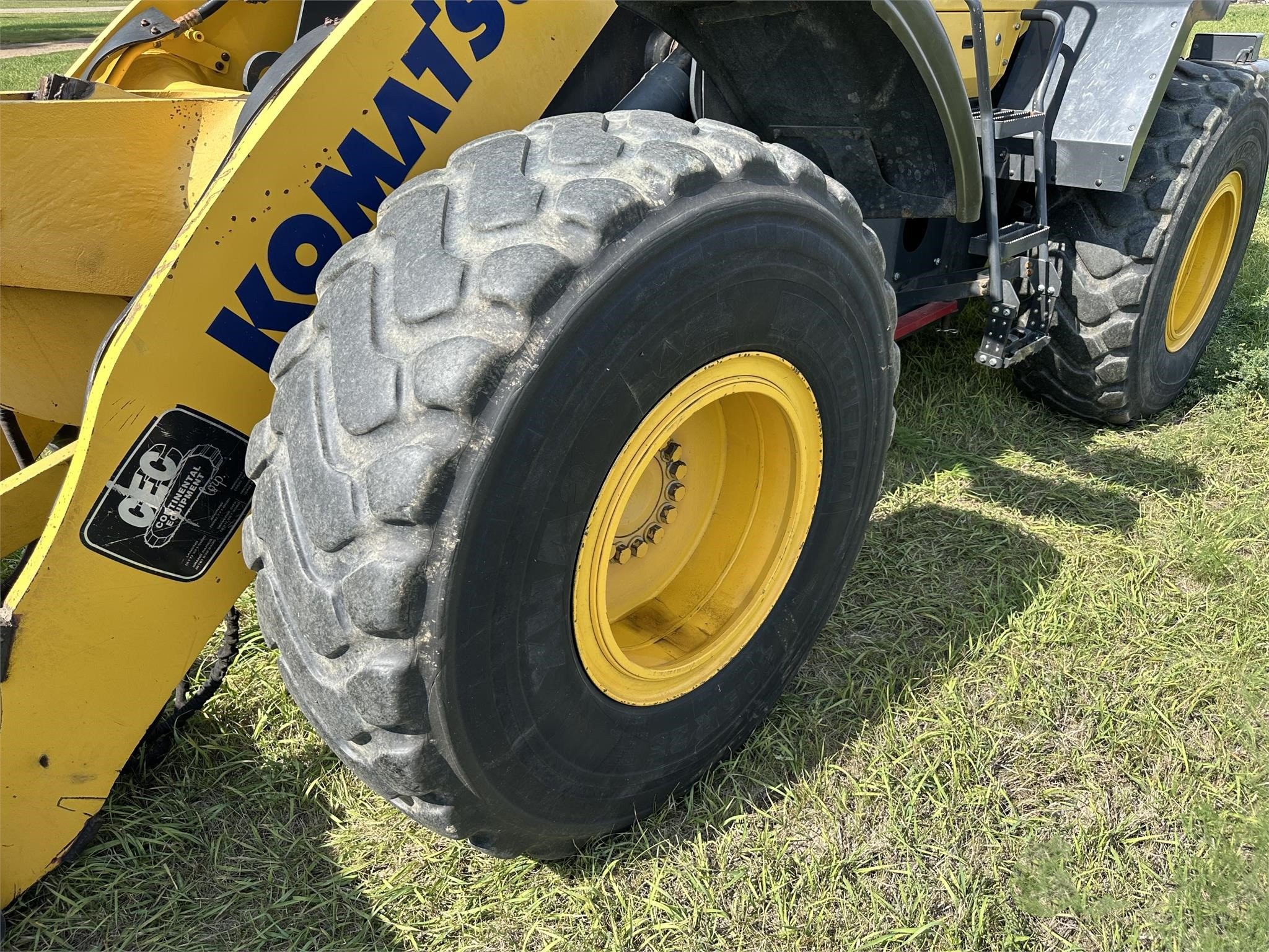 gallery 2016 KOMATSU WA320-7