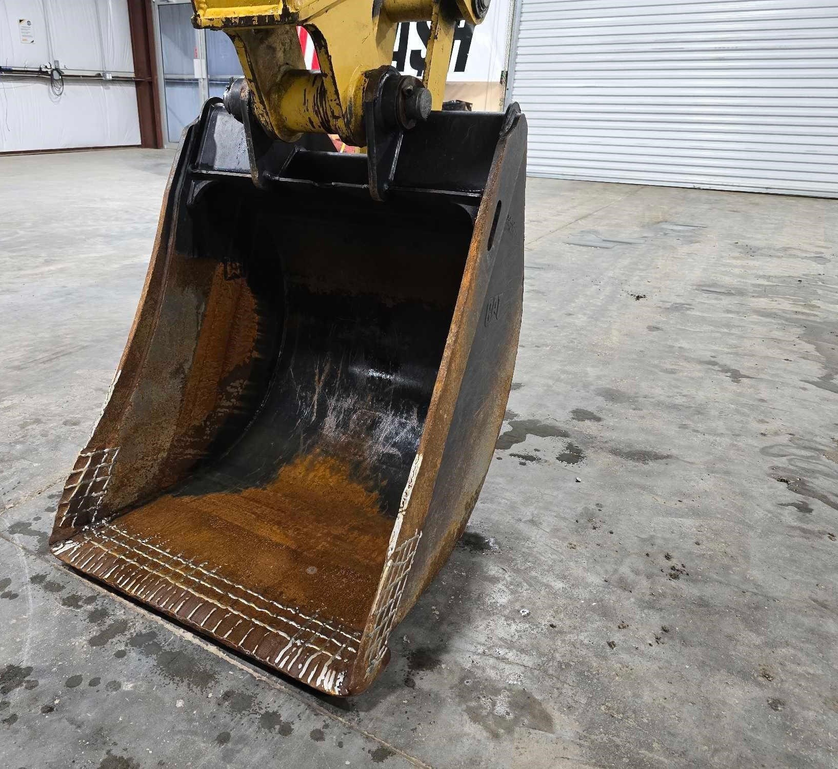 gallery 2017 Caterpillar 420F2  Backhoe