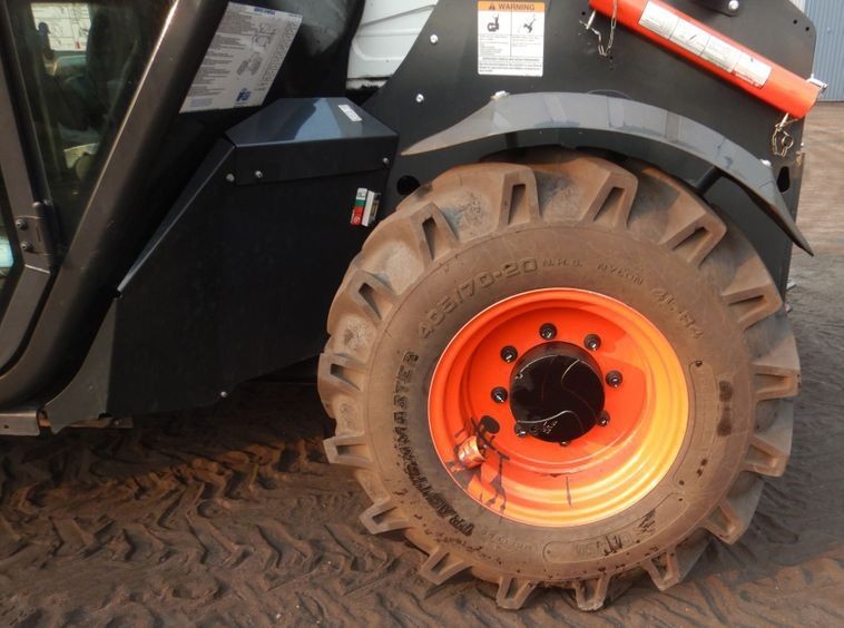 gallery 2018 Bobcat V519 telehandler