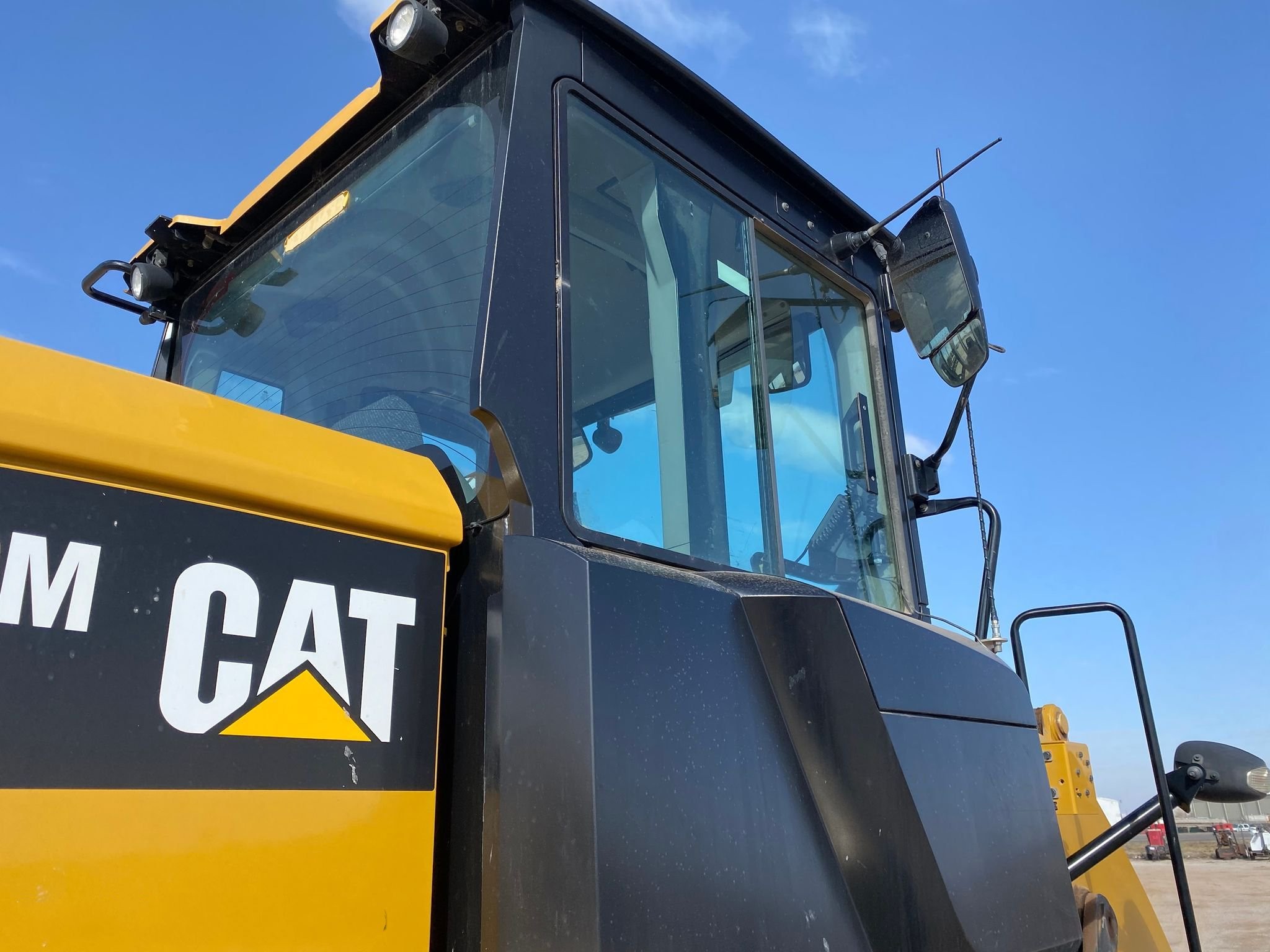 gallery 2017 Caterpillar 938M wheel loader