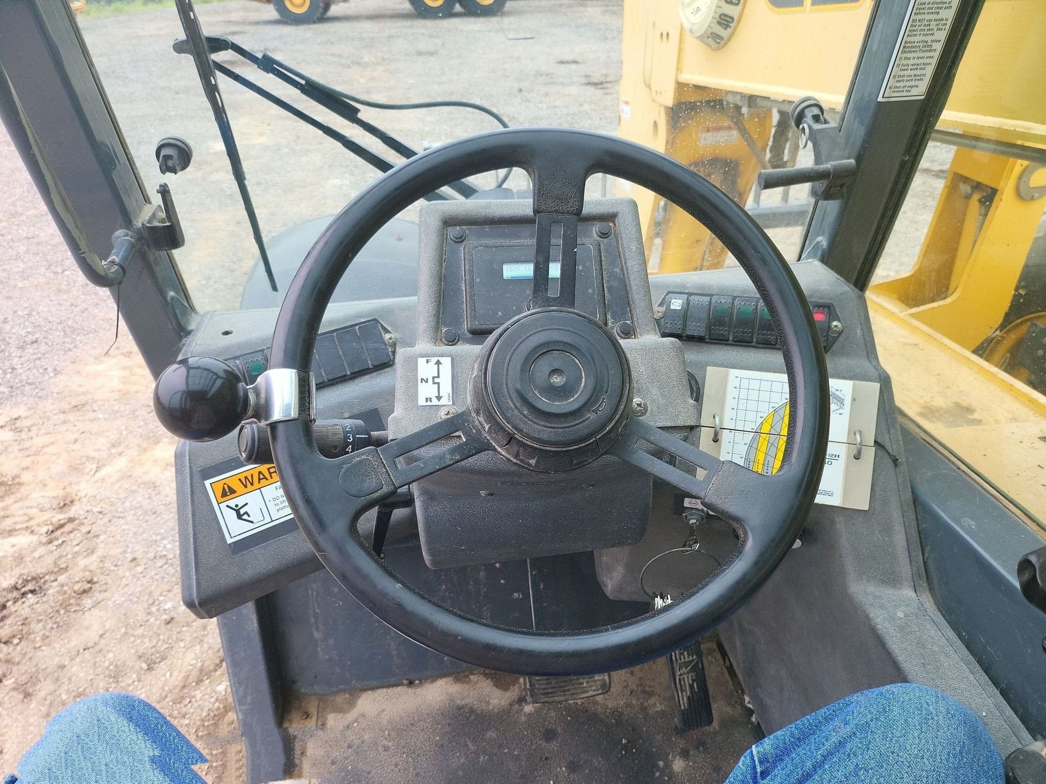 gallery 2017 Gehl DL1240 telehandler