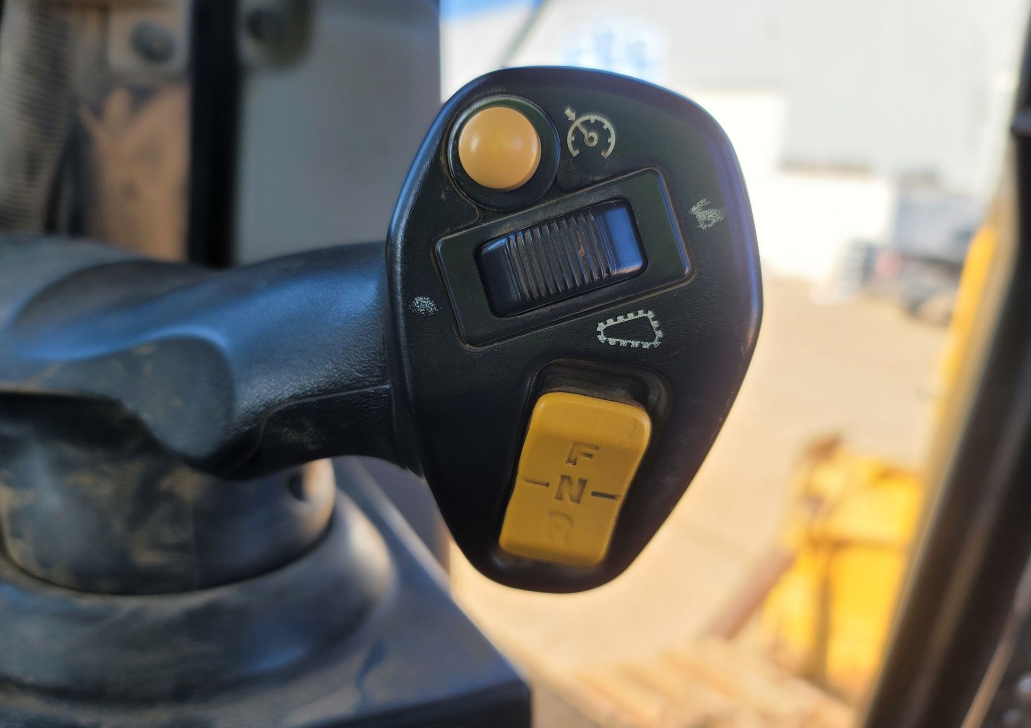 gallery 2015 Caterpillar D6T XW dozer