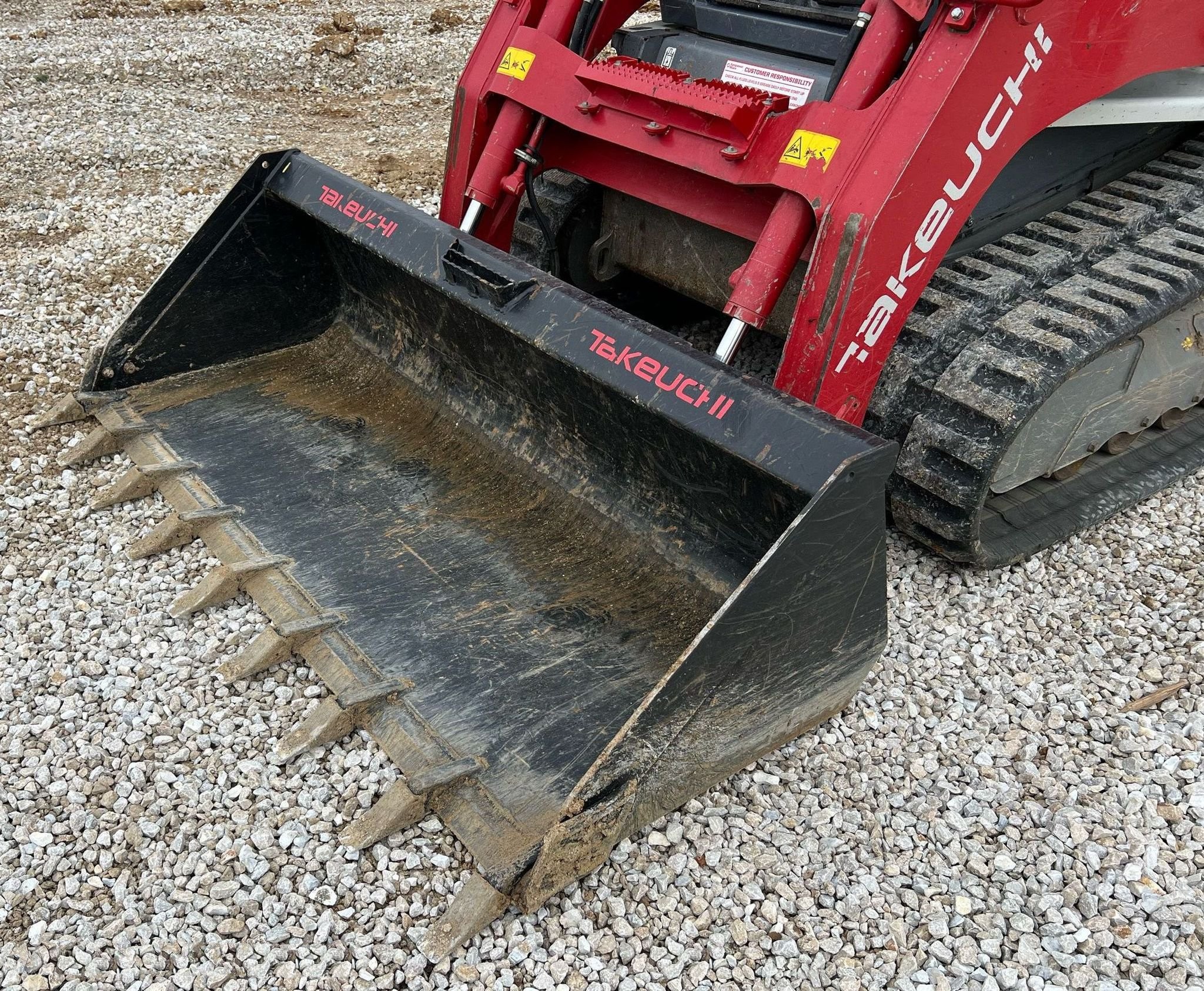 gallery 2020 Takeuchi TL12R2 tracked skid steer loader