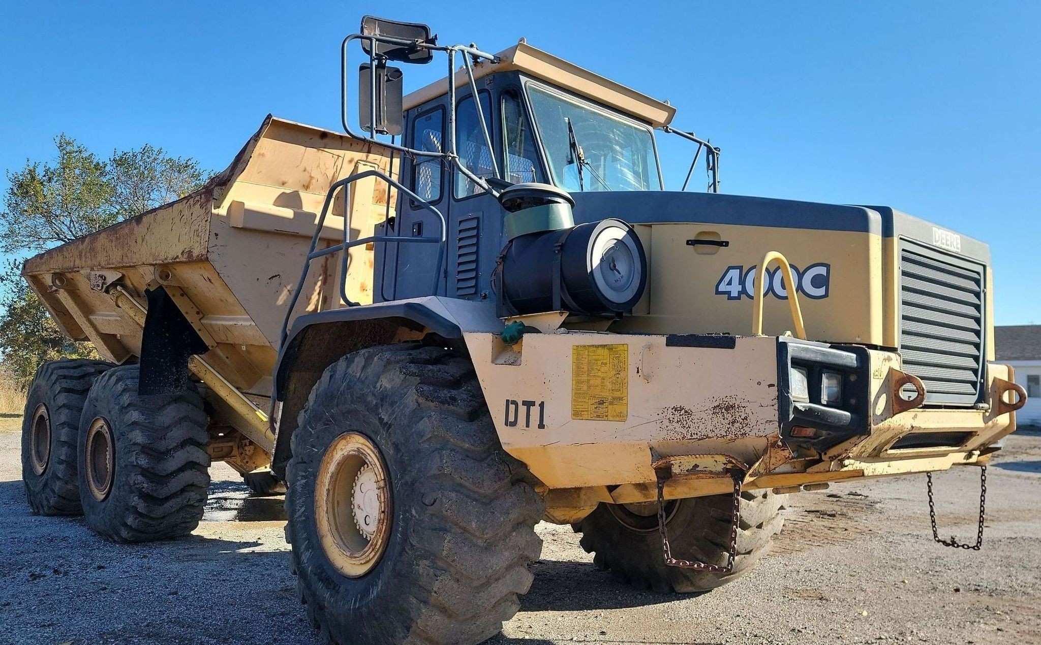 gallery 2001 John Deere 400C haul truck