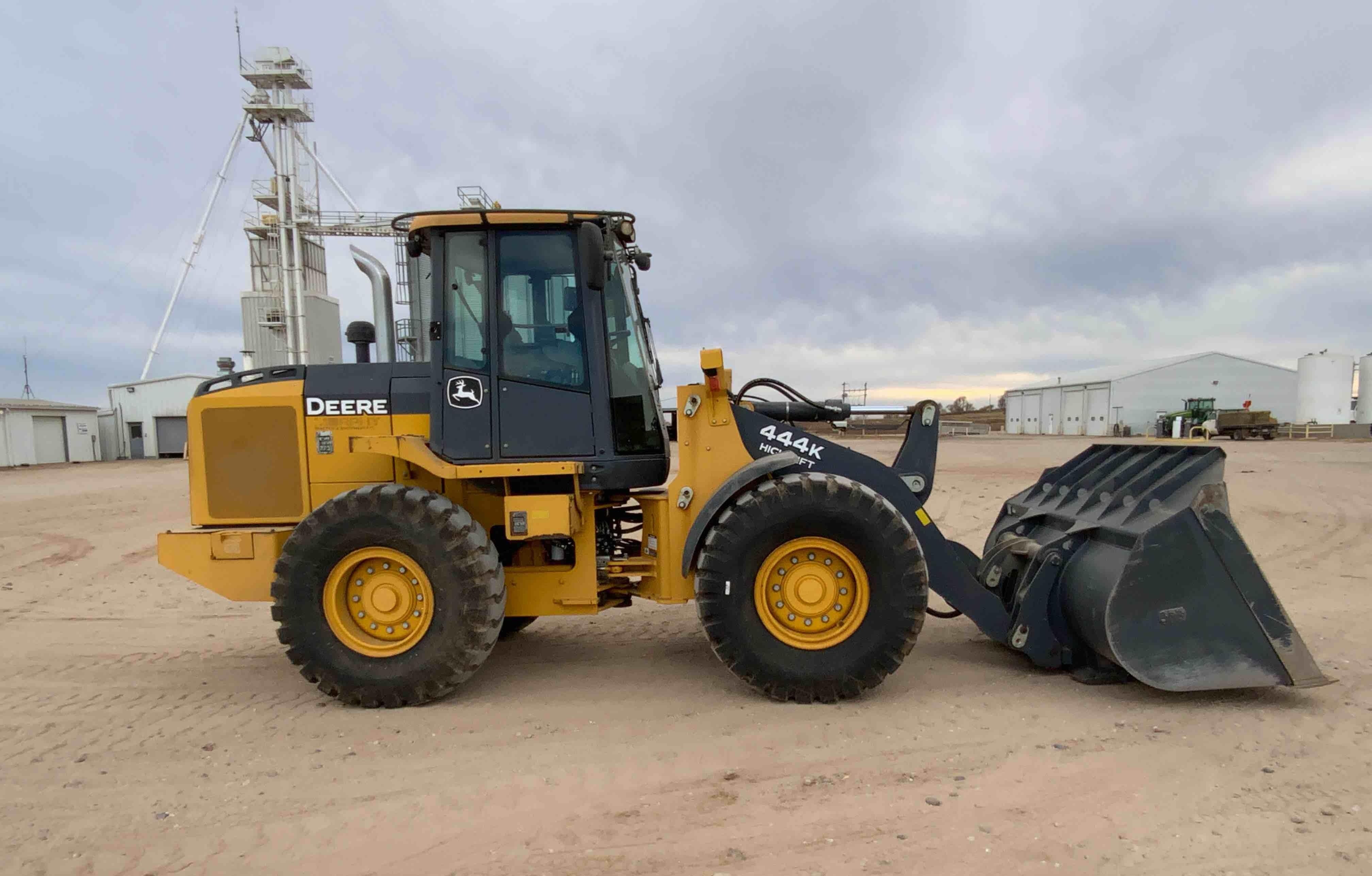 gallery John Deere 444K High Lift Wheel Loader