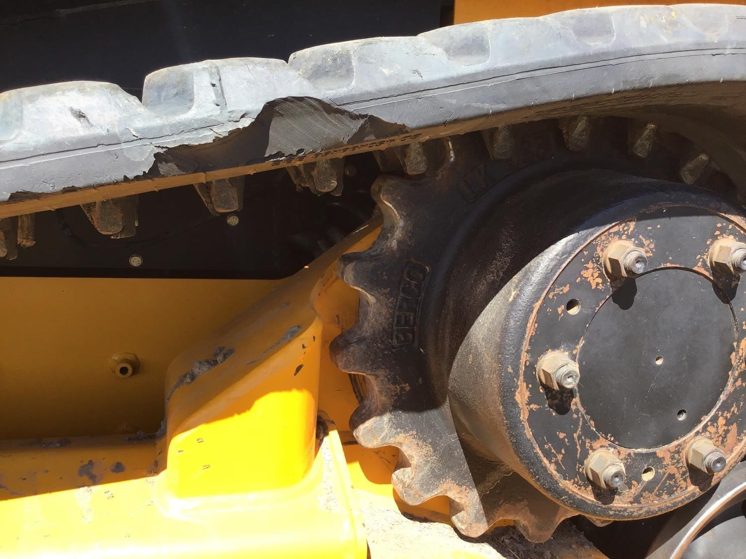 gallery 2015 JCB 260T Skid Steer Track Loader