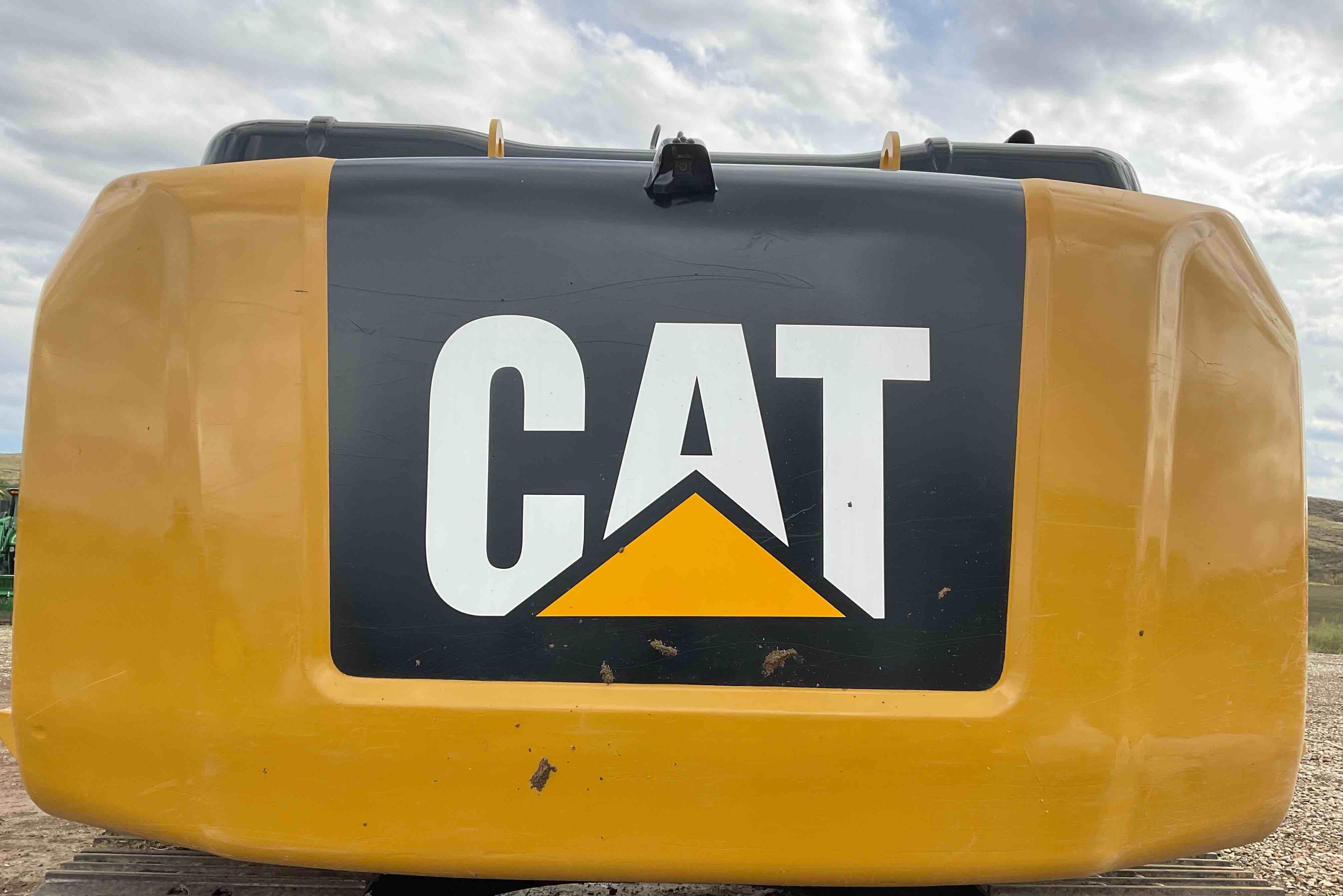 gallery 2017 Caterpillar 320FL Excavator