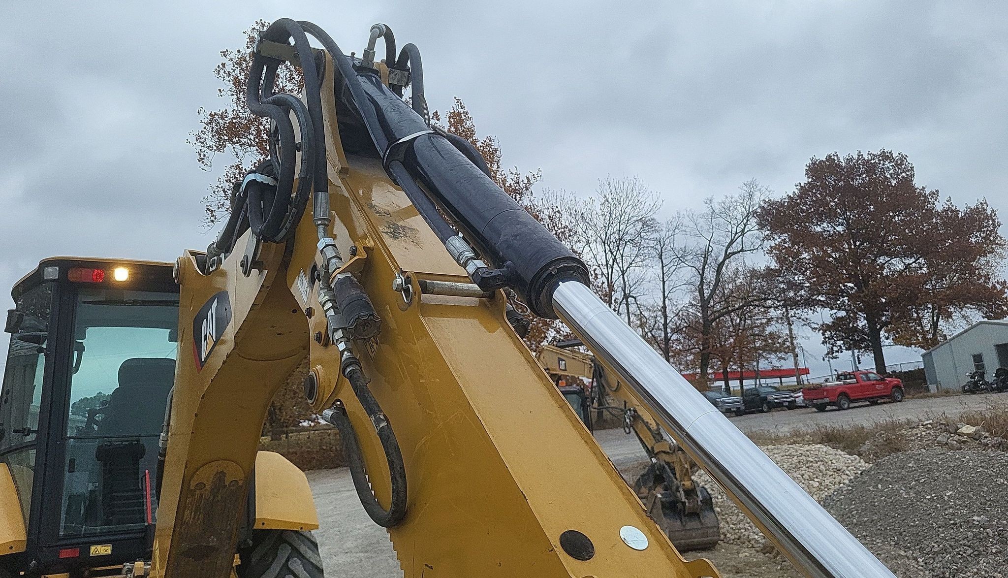 gallery 2018 Caterpillar 420F2 backhoe